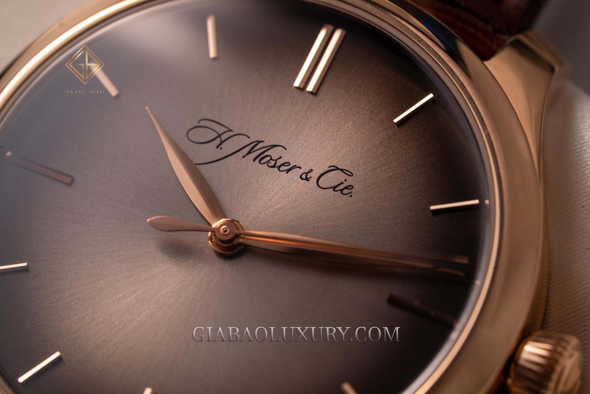 Đồng hồ H. Moser & Cie. Endeavour Centre Seconds 1343-0105