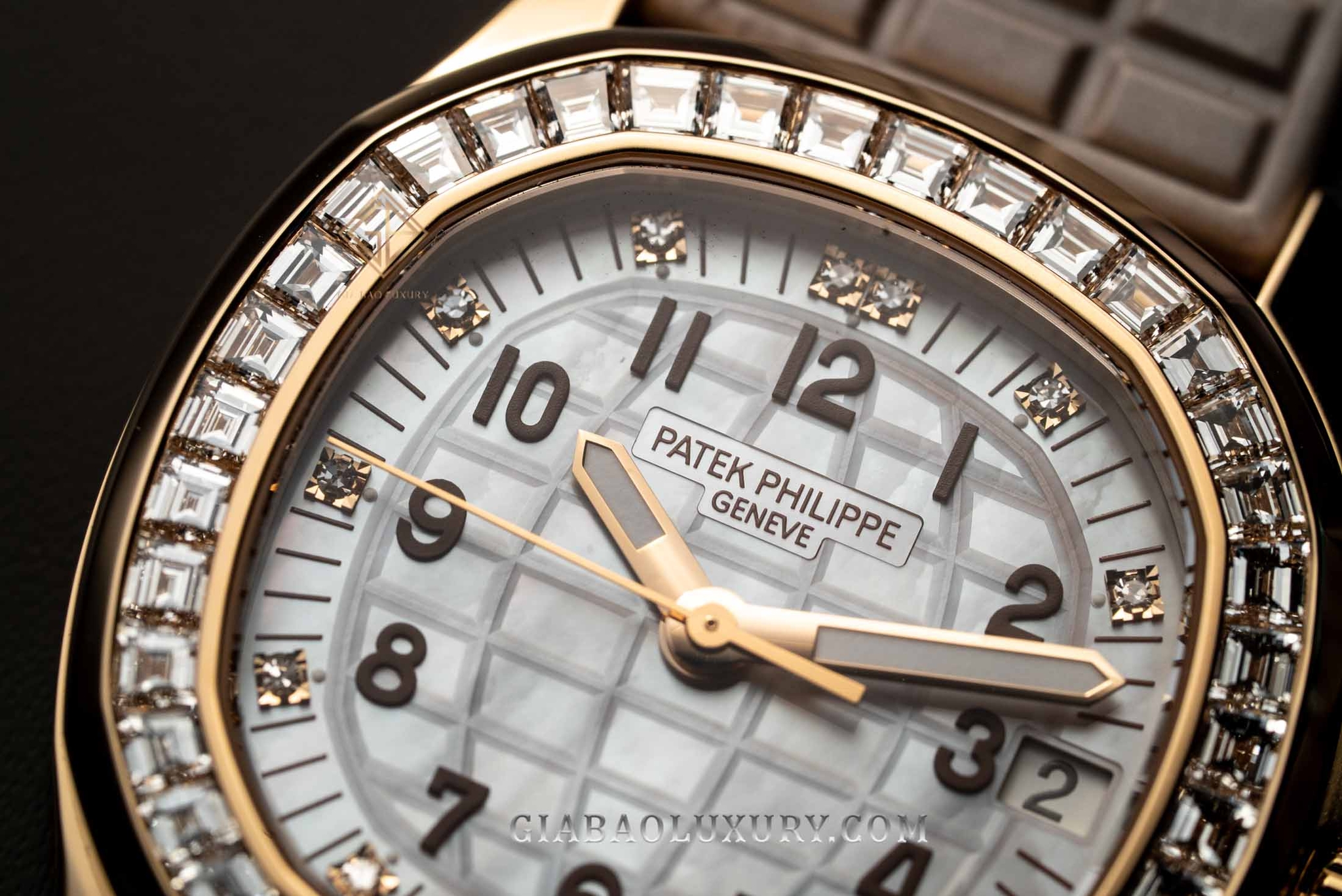 đồng hồ Patek Philippe 5072R