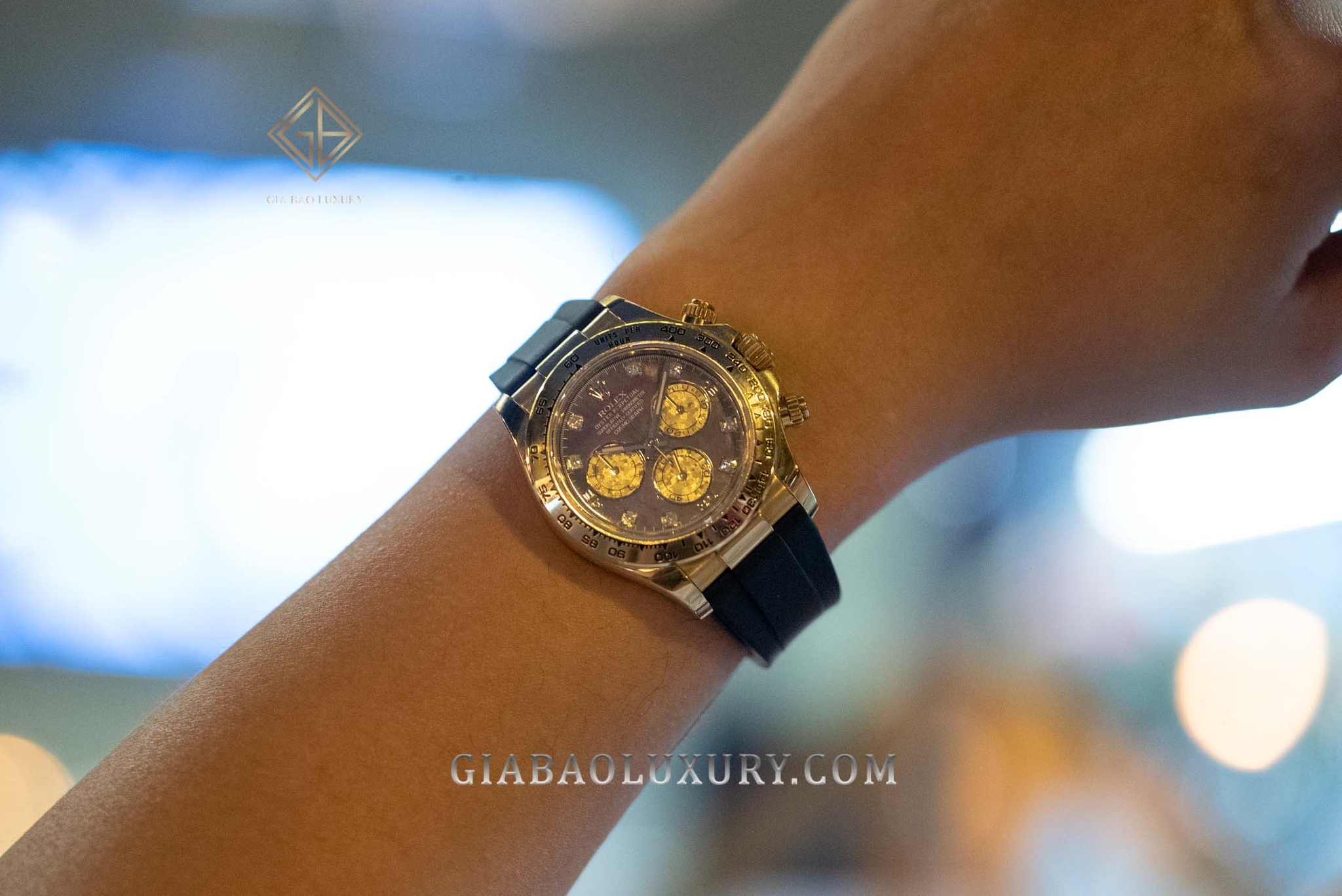 Đồng Hồ Rolex Cosmograph Daytona 116518 Mặt Số Xà Cừ