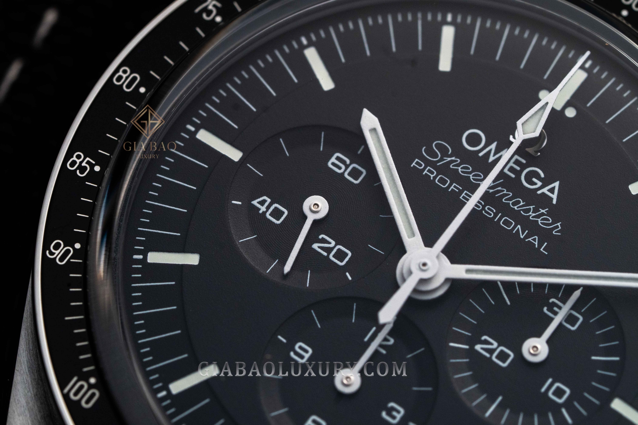 Đồng Hồ Omega Speedmaster Professional 310.32.42.50.01.002