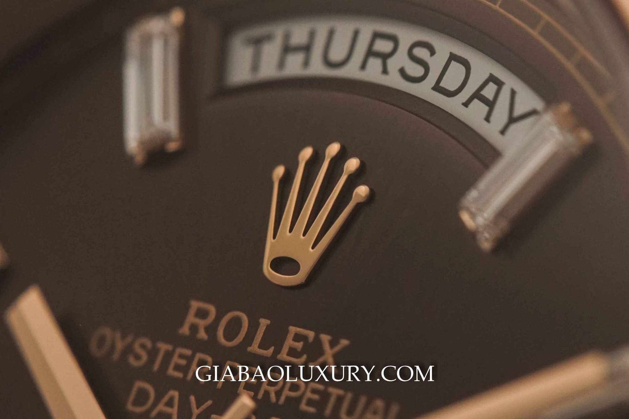đồng hồ Rolex Day-Date 228235