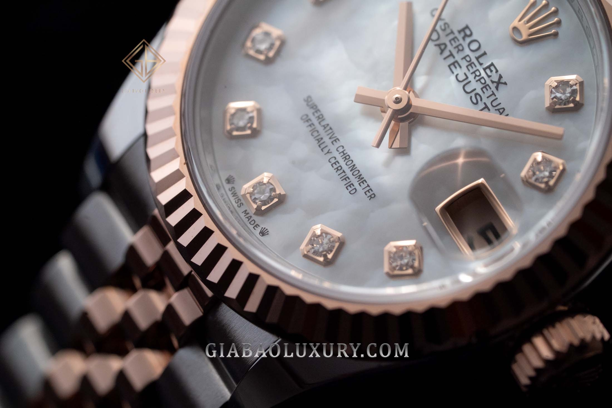 Đồng Hồ Rolex Lady Datejust 279171 Mặt Số Vỏ Trai Trắng