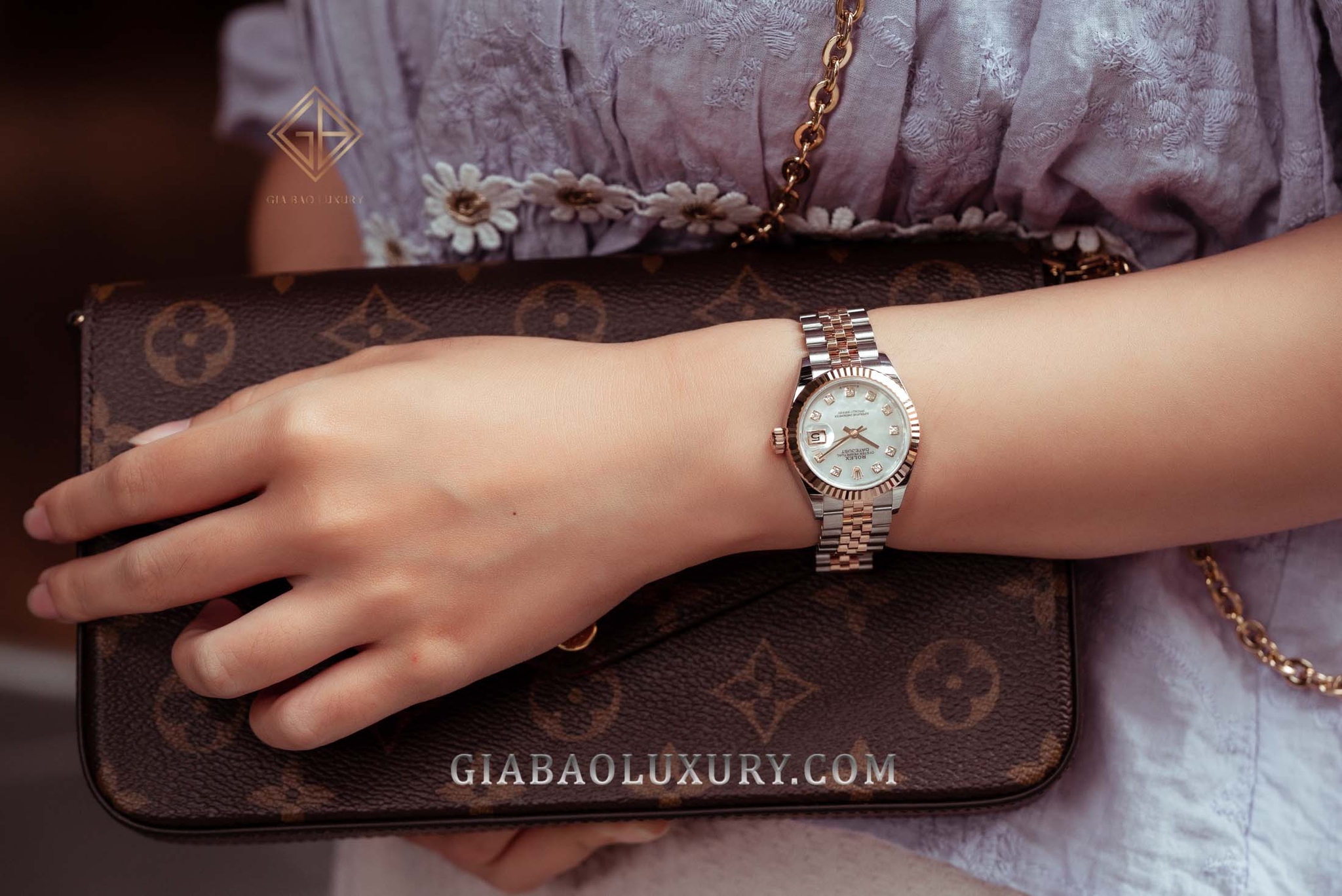 Đồng Hồ Rolex Lady Datejust 279171 Mặt Số Vỏ Trai Trắng