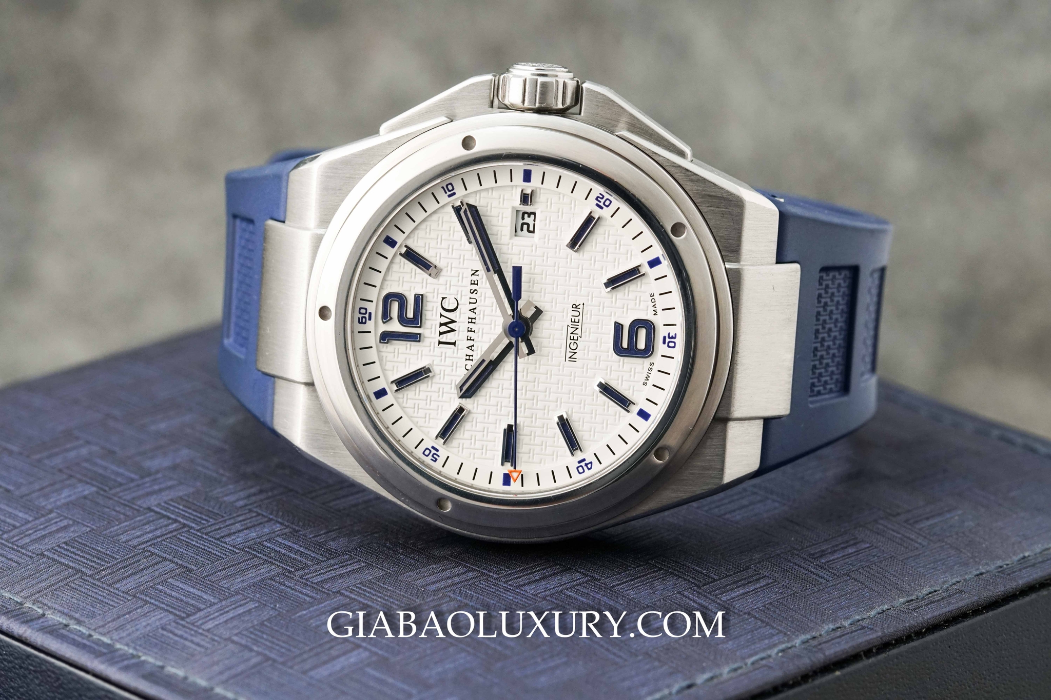 Đồng Hồ IWC Ingenieur Automatic Plastiki Mission Earth