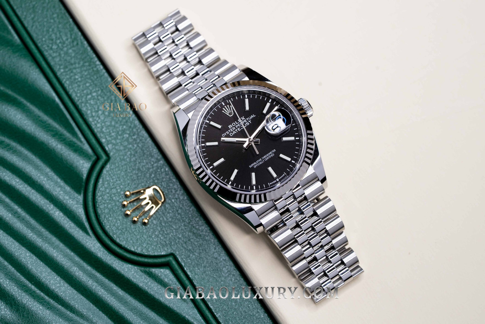 Đồng Hồ Rolex Datejust 36 126234 Mặt Số Đen Cọc Số Dạ Quang (Like New)