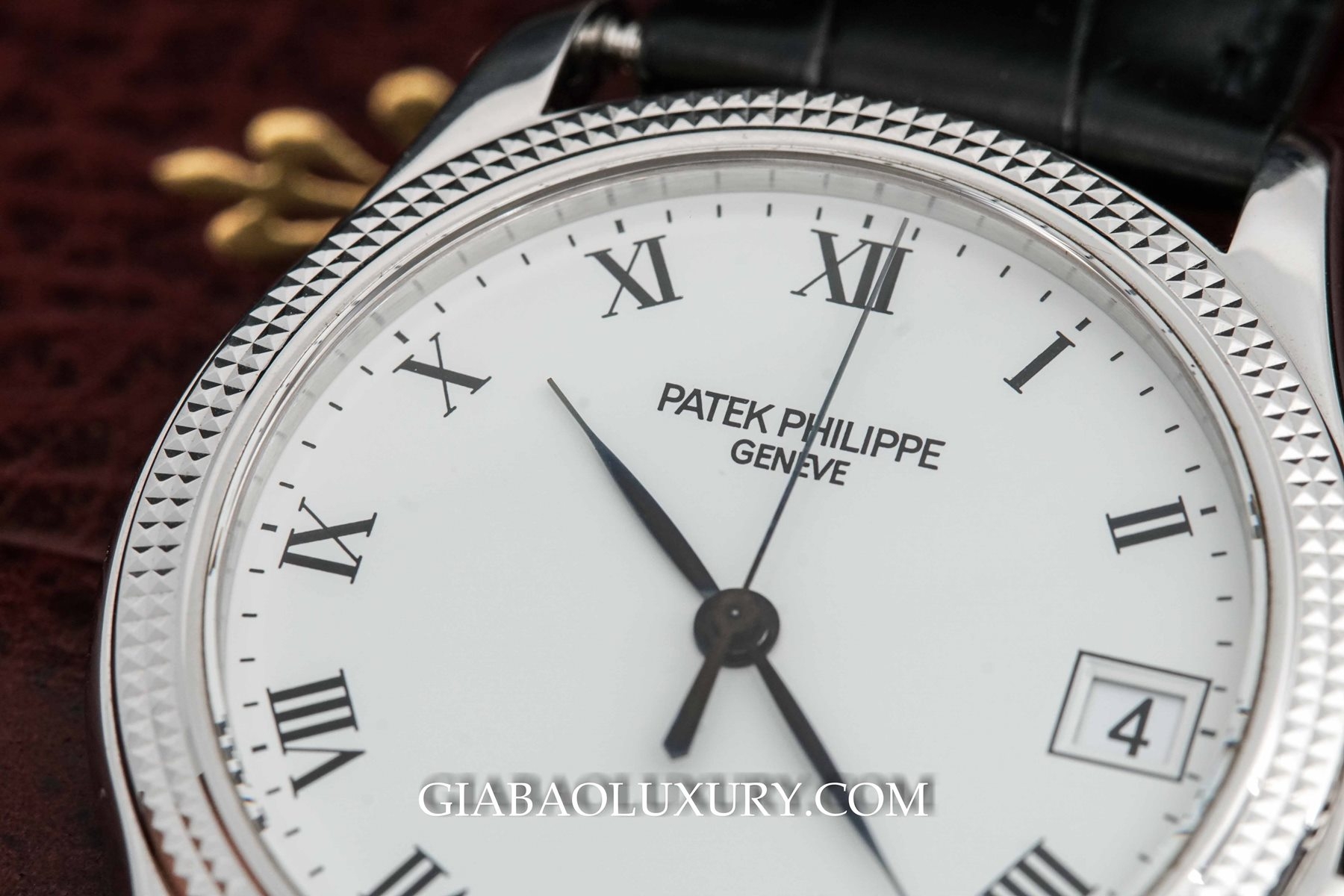 Đồng hồ Patek Philippe Calatrava 5117G-001