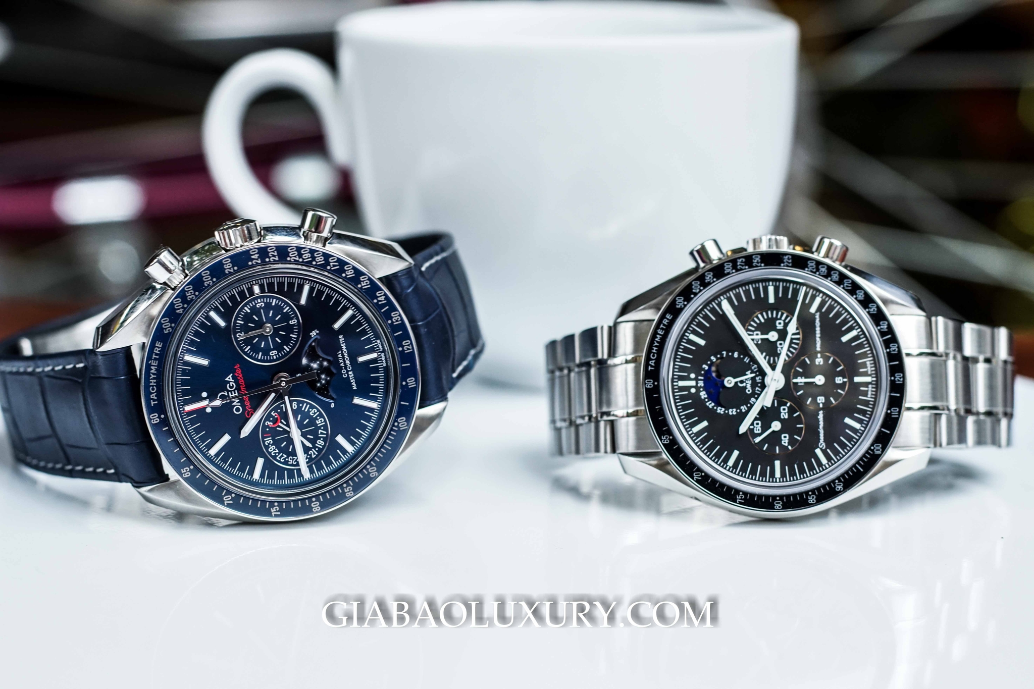 Đồng Hồ Omega Speedmaster Moonwatch MoonPhase Chronograph Master Chronometer