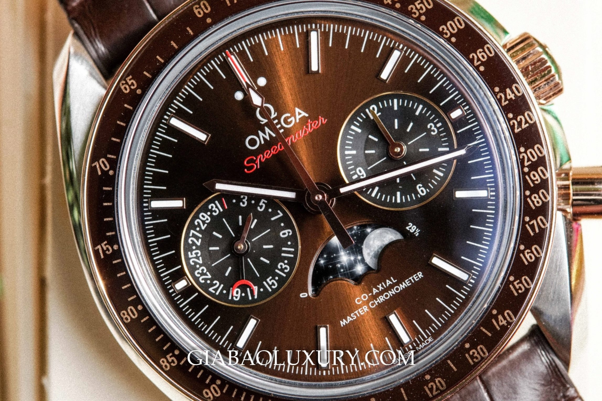 đồng hồ Omega Speedmaster Moonwatch Moonphase Chronograph