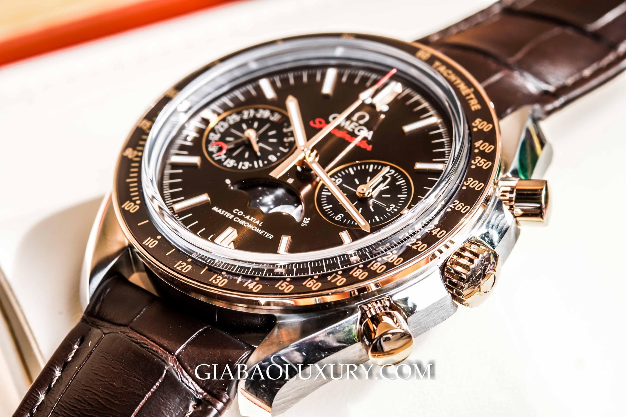 đồng hồ Omega Speedmaster Moonwatch Moonphase Chronograph