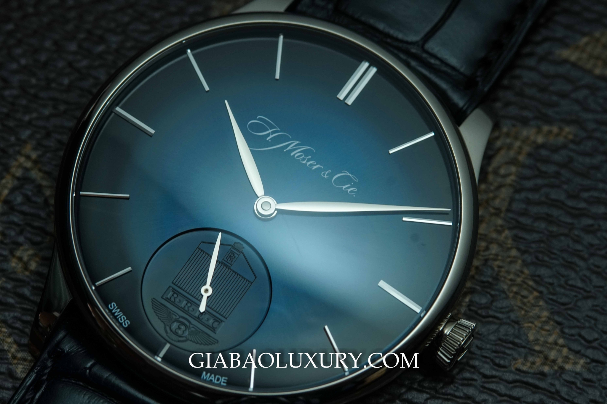 Review Chi Tiết Chiếc Đồng Hồ H. Moser & Cie Venturer Rolls Royce Small Seconds