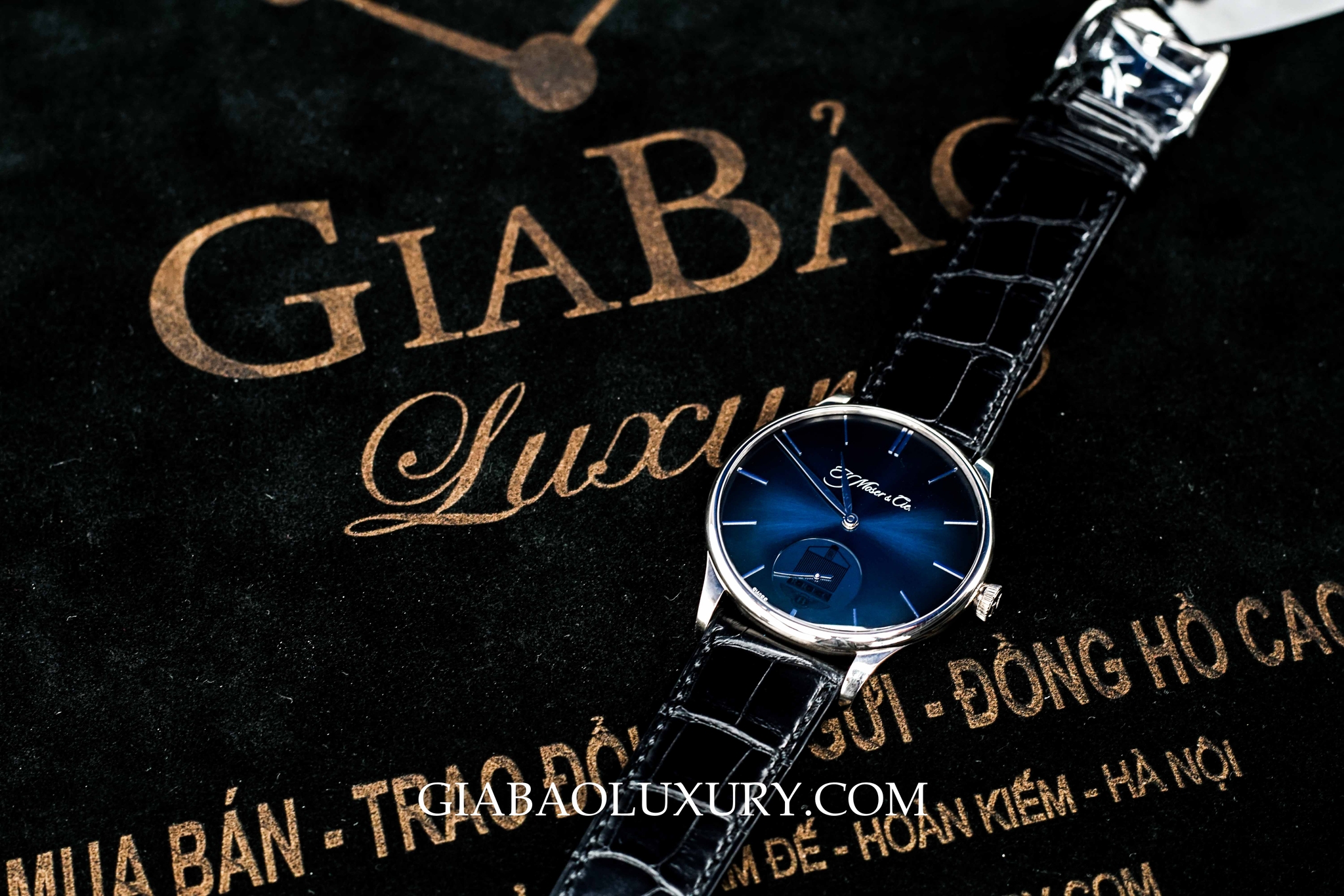 Đồng Hồ H.Moser & Cier Venturer Rolls-Royce Small Seconds