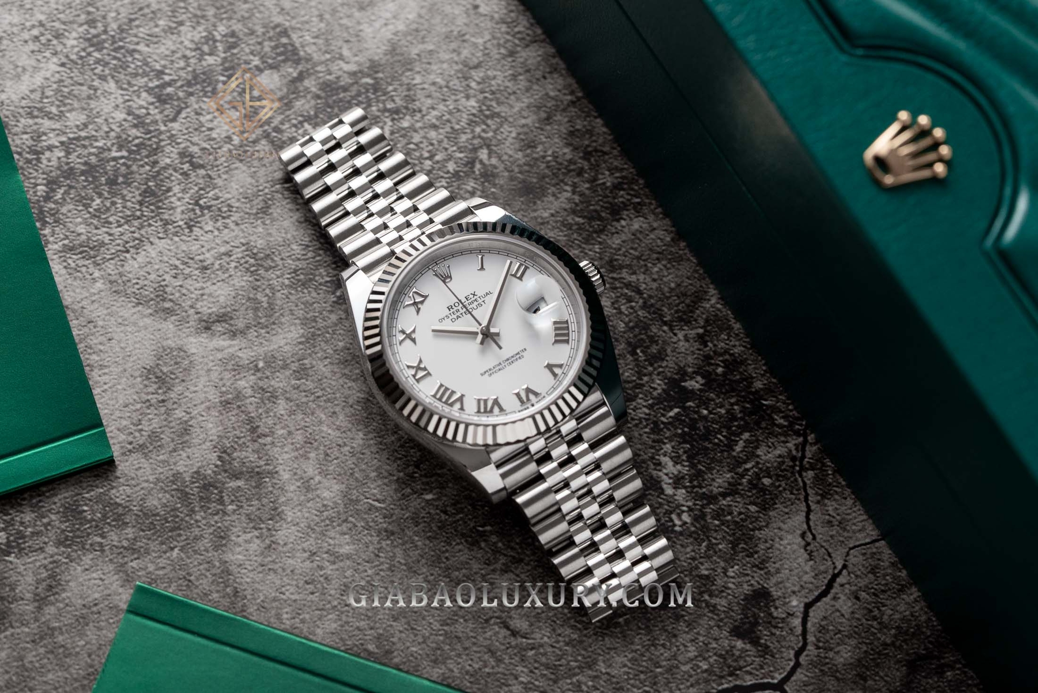 Đồng Hồ Rolex Datejust 41 126334 Mặt Số Trắng Cọc Số La Mã