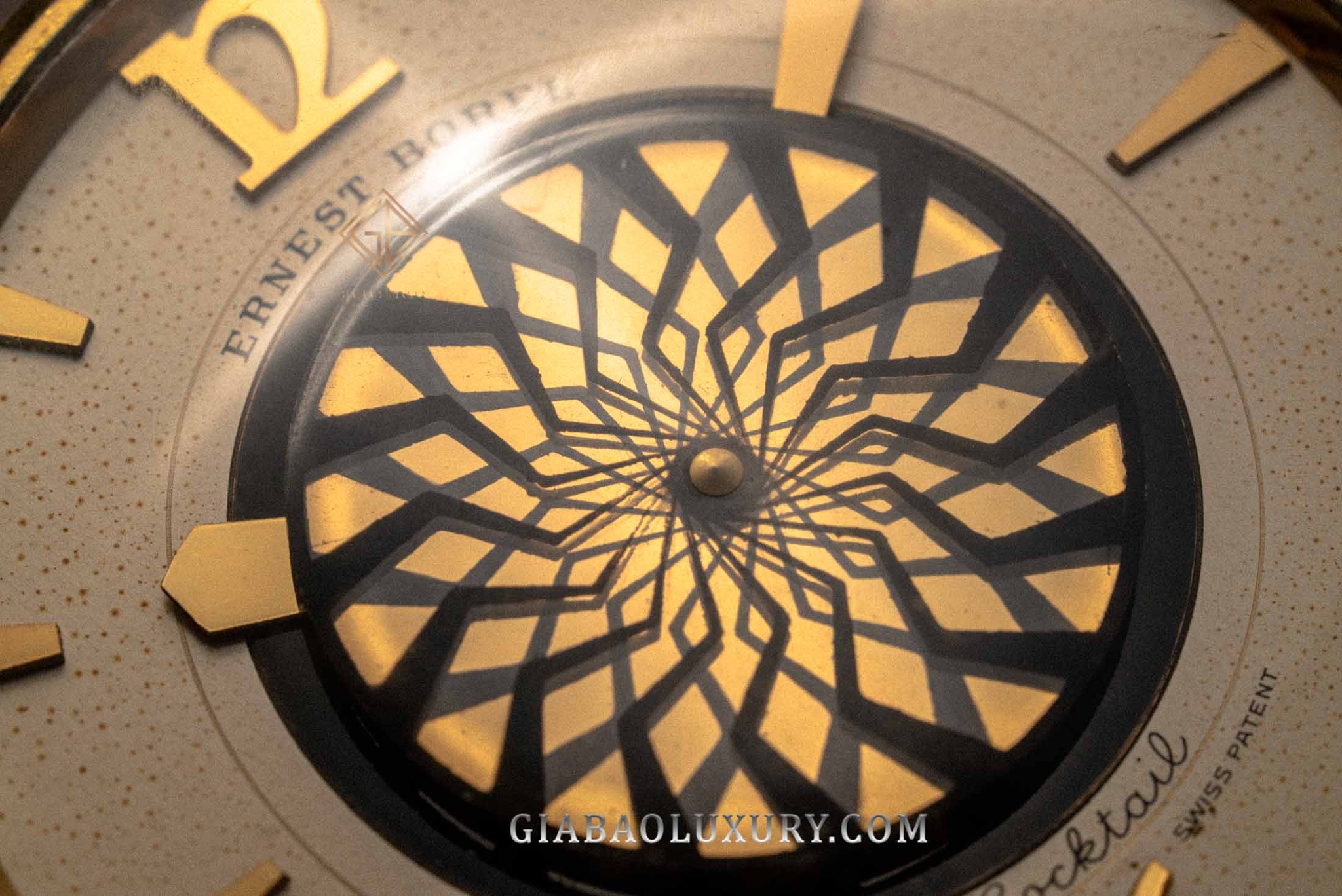 Đồng Hồ Để Bàn Ernest Borel Animated Dial