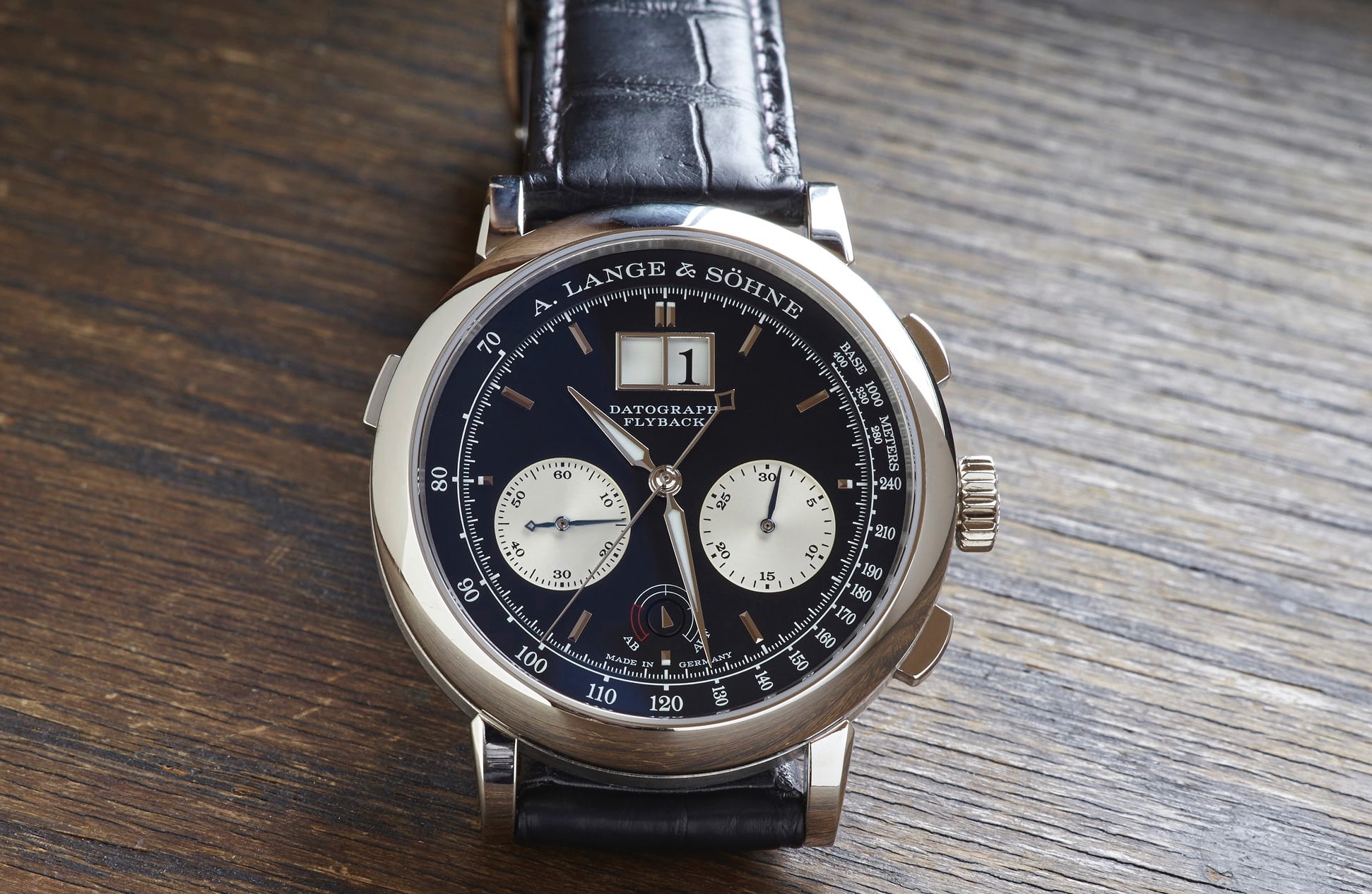 So sánh những huyền thoại đồng hồ Chronograph - Phần 2: A. Lange & Söhne Datograph Up/Down và Vacheron Constantin Harmony Chronograph