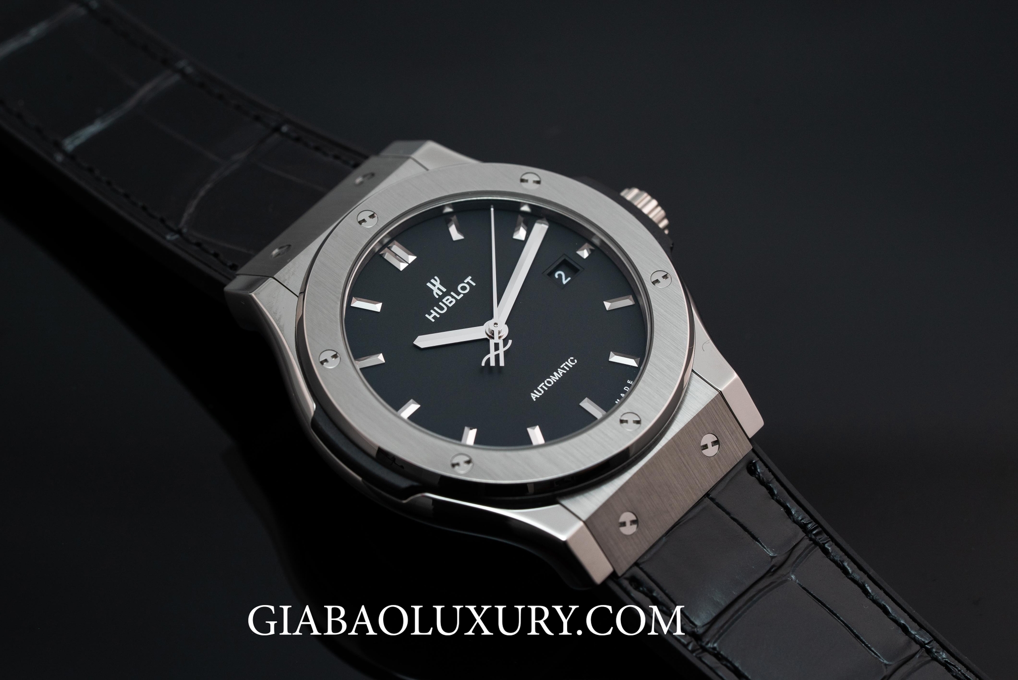 Đồng Hồ Hublot Classic Fusion Black Titanium 42mm 542.NX.1171.LR