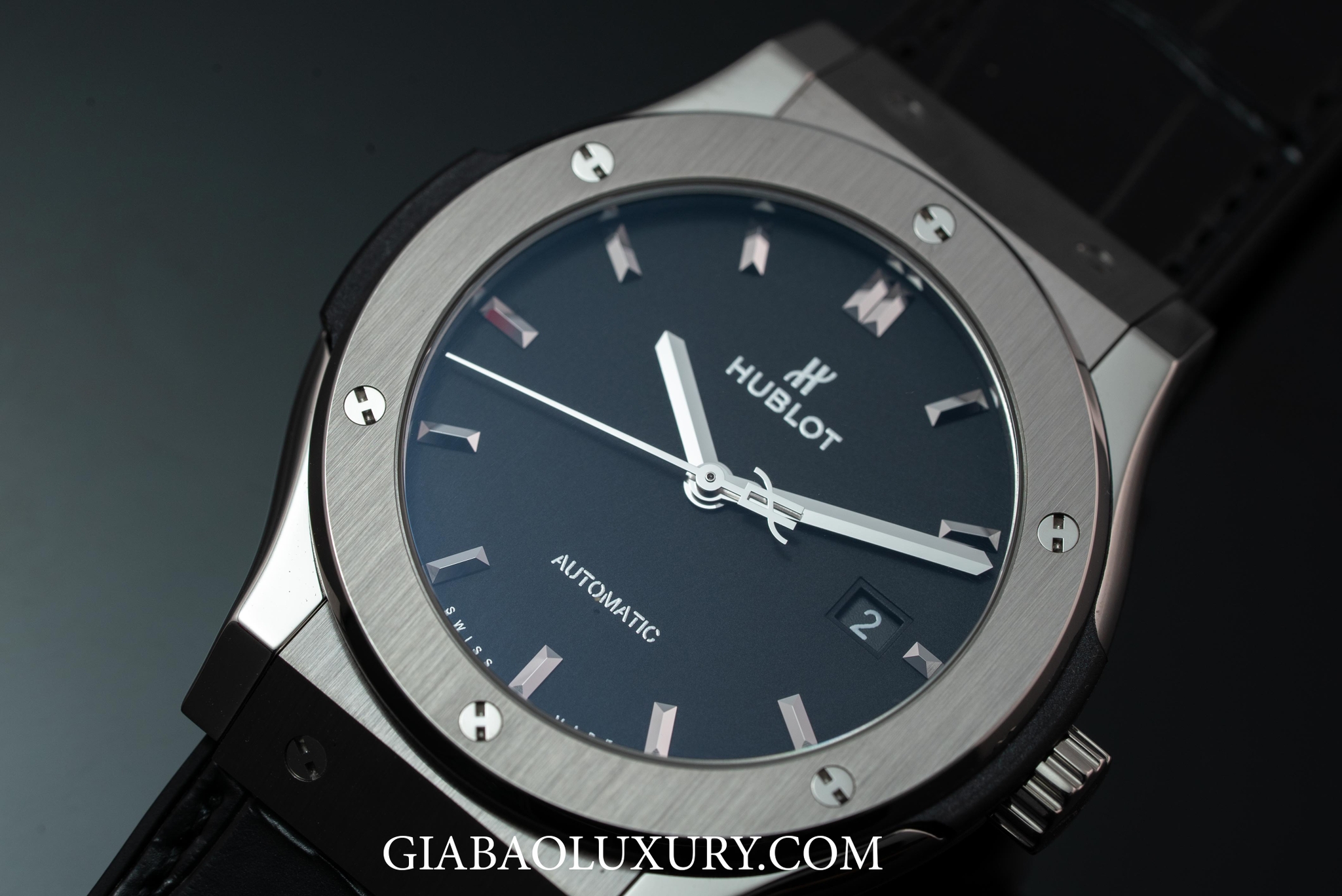 Đồng Hồ Hublot Classic Fusion Black Titanium 42mm 542.NX.1171.LR