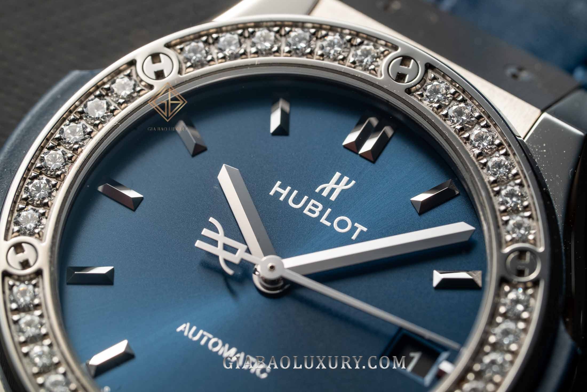 Đồng Hồ Hublot Classic Fusion 565.NX.7170.LR.1204