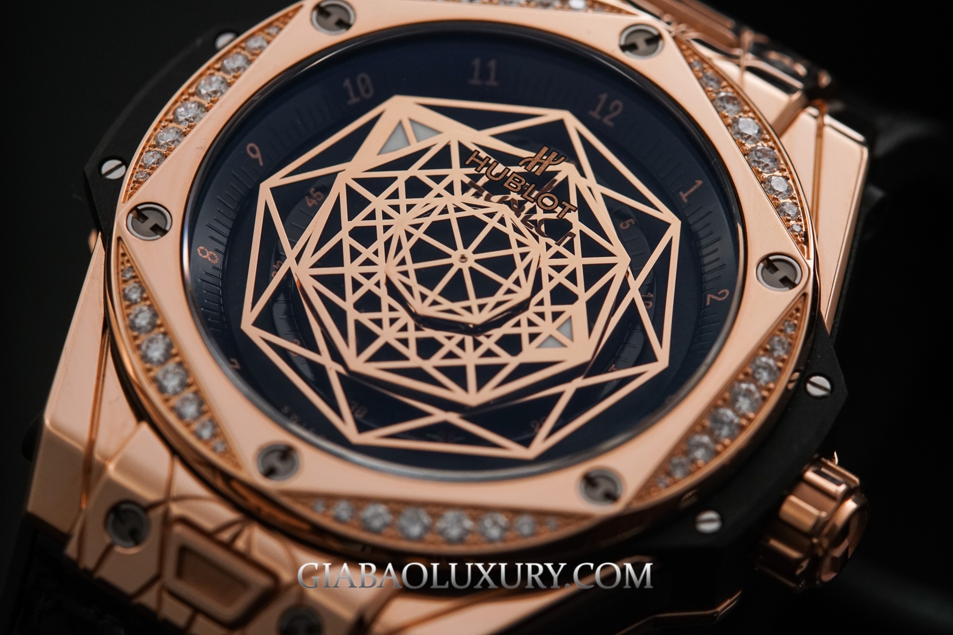 Hublot Big Bang Sang Bleu King Gold Diamonds 39mm  465.OS.1118.VR.1204.MXM17
