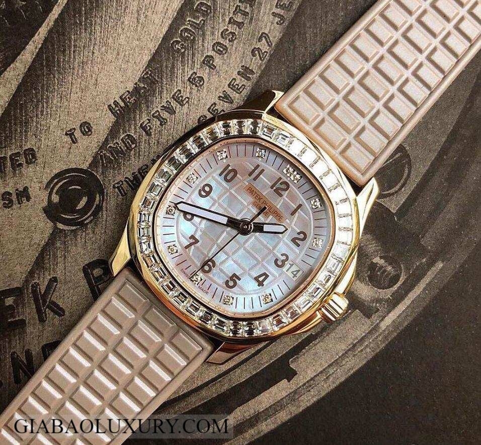 Đồng Hồ Patek Philippe Aquanaut 5072R-001