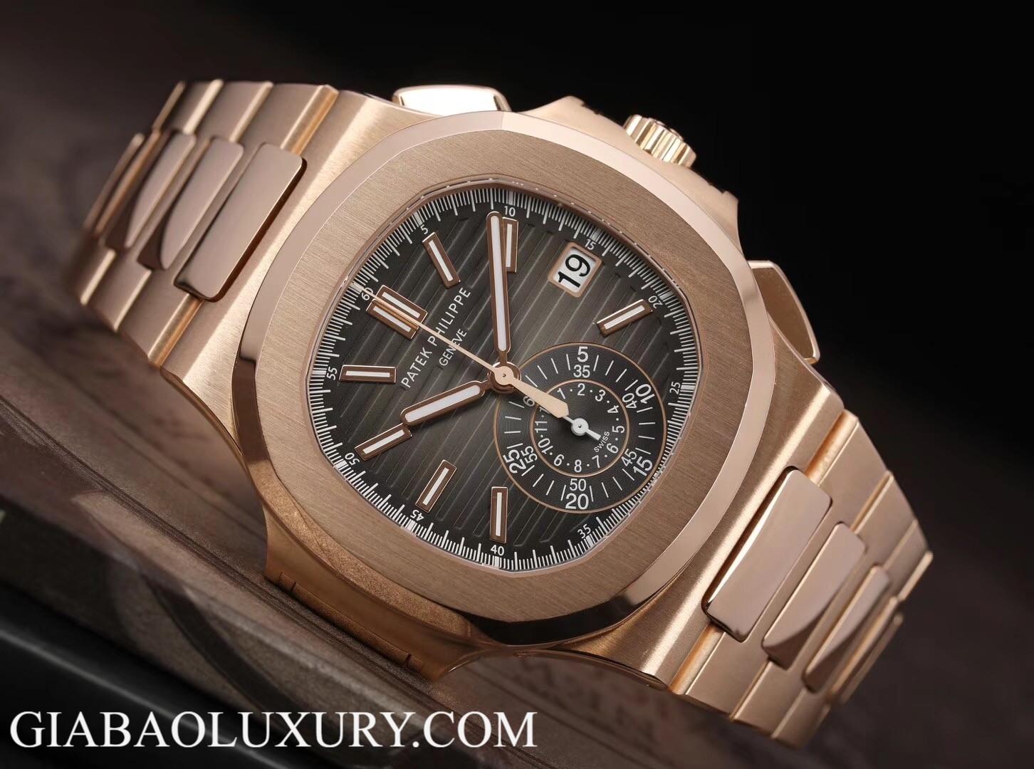 Đồng hồ Patek Philippe Nautilus 5980/1R-001