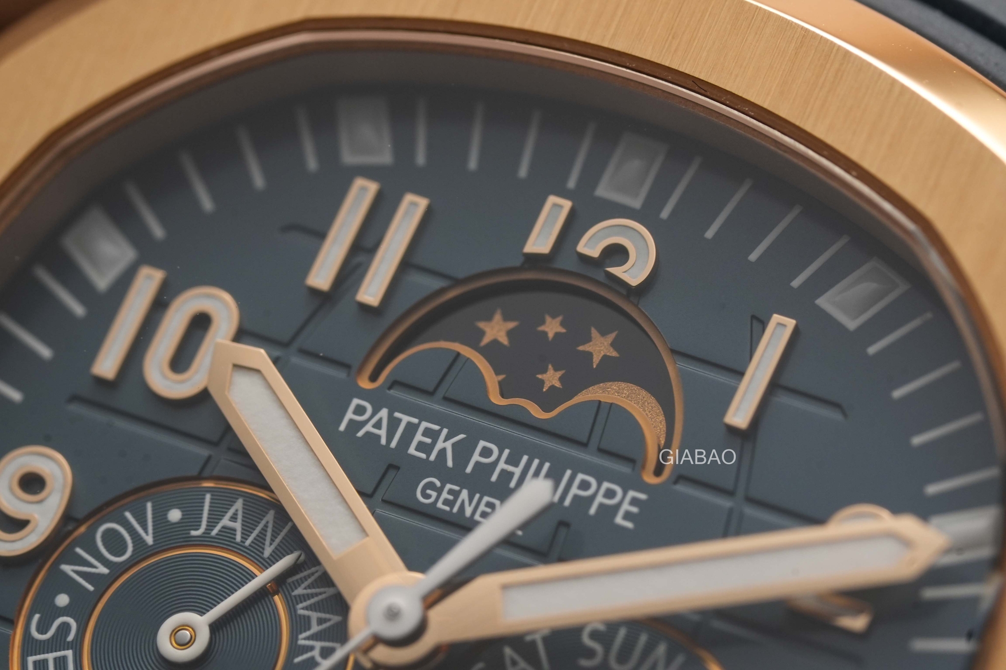 Đồng Hồ Patek Philippe Aquanaut 5261R-001