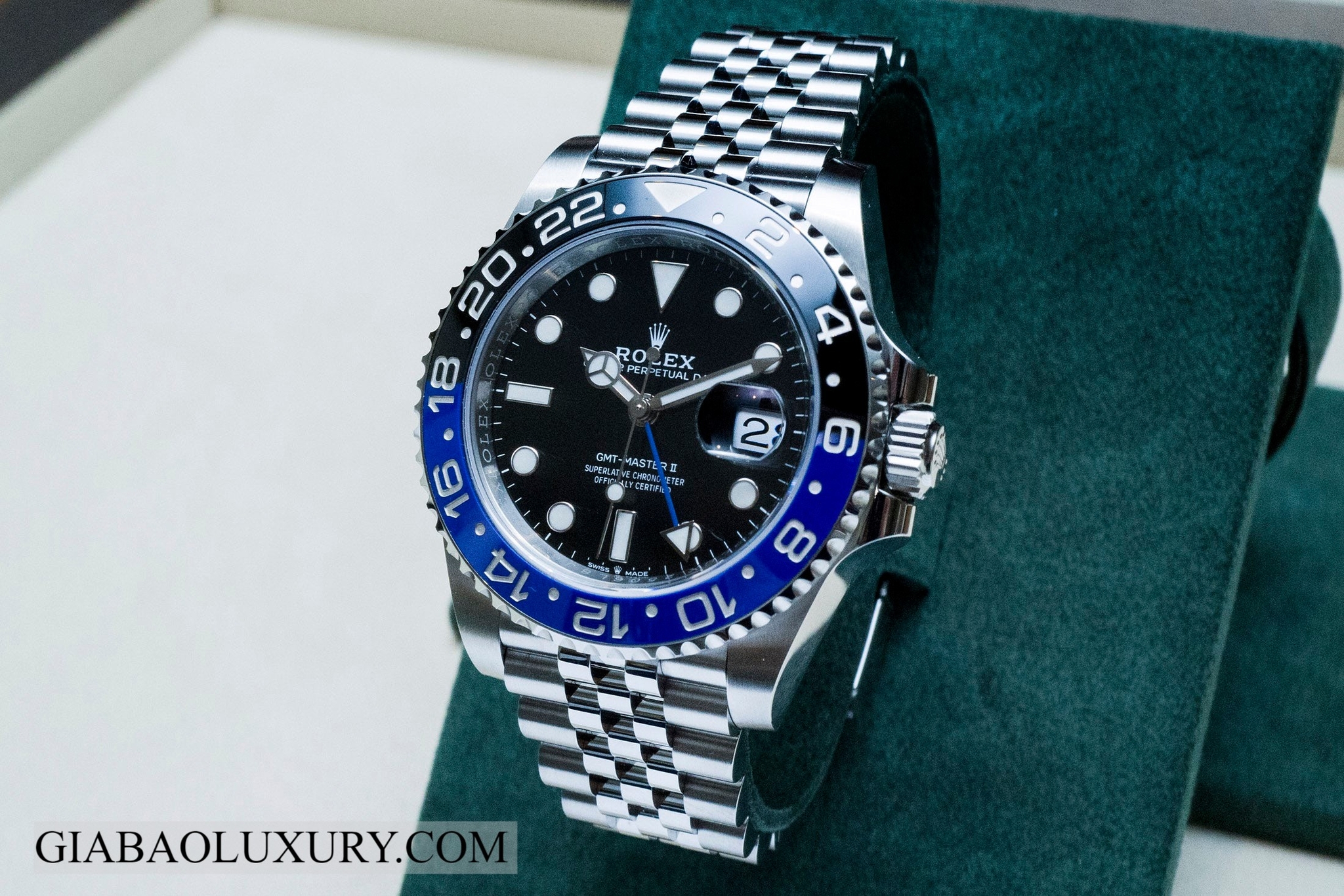 đồng hồ Rolex GMT-Master II 126710BLNR