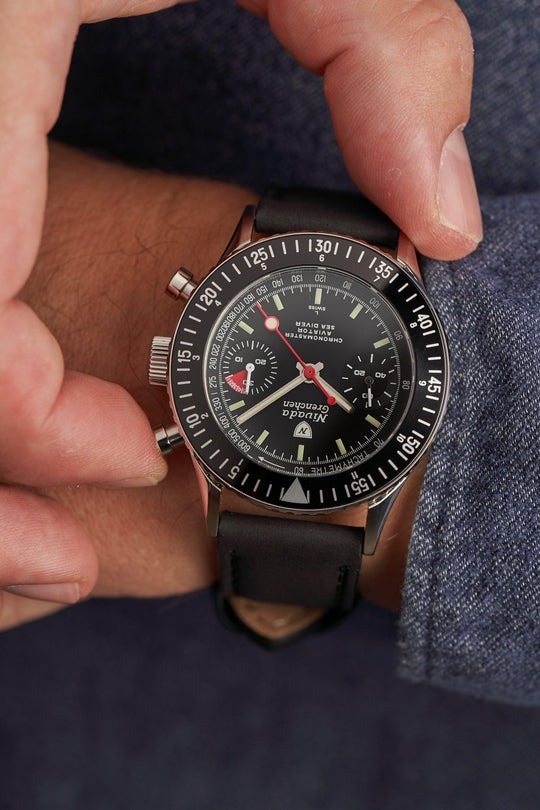 Nivada Grenchen, dòng sản phẩm Chronomaster Lollipop, Ref no: 86011M, mặt số màu đen