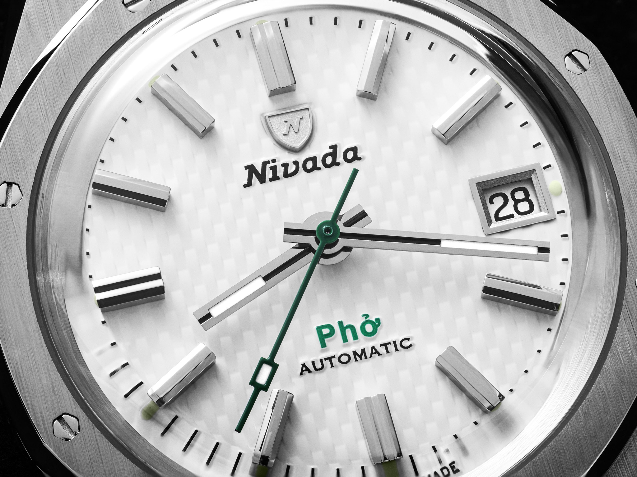 Nivada Grenchen, dòng sản phẩm F77 “Phở”