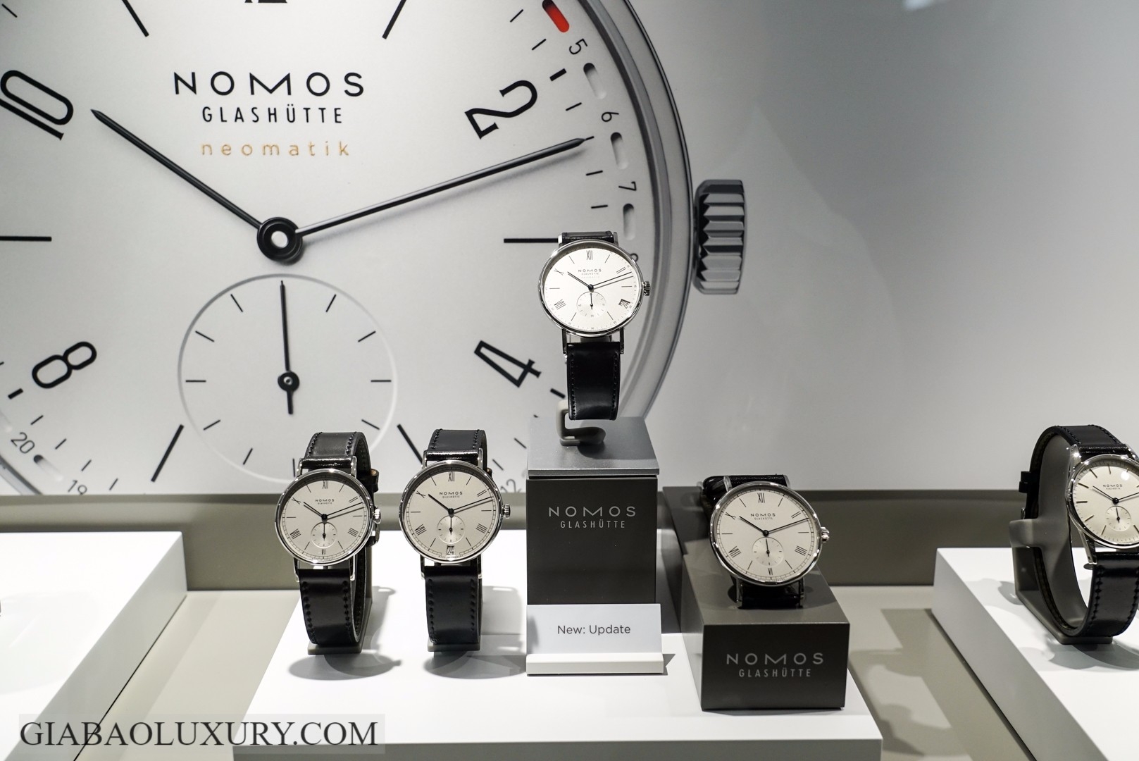 đồng hồ Nomos Metro Neomatik 39