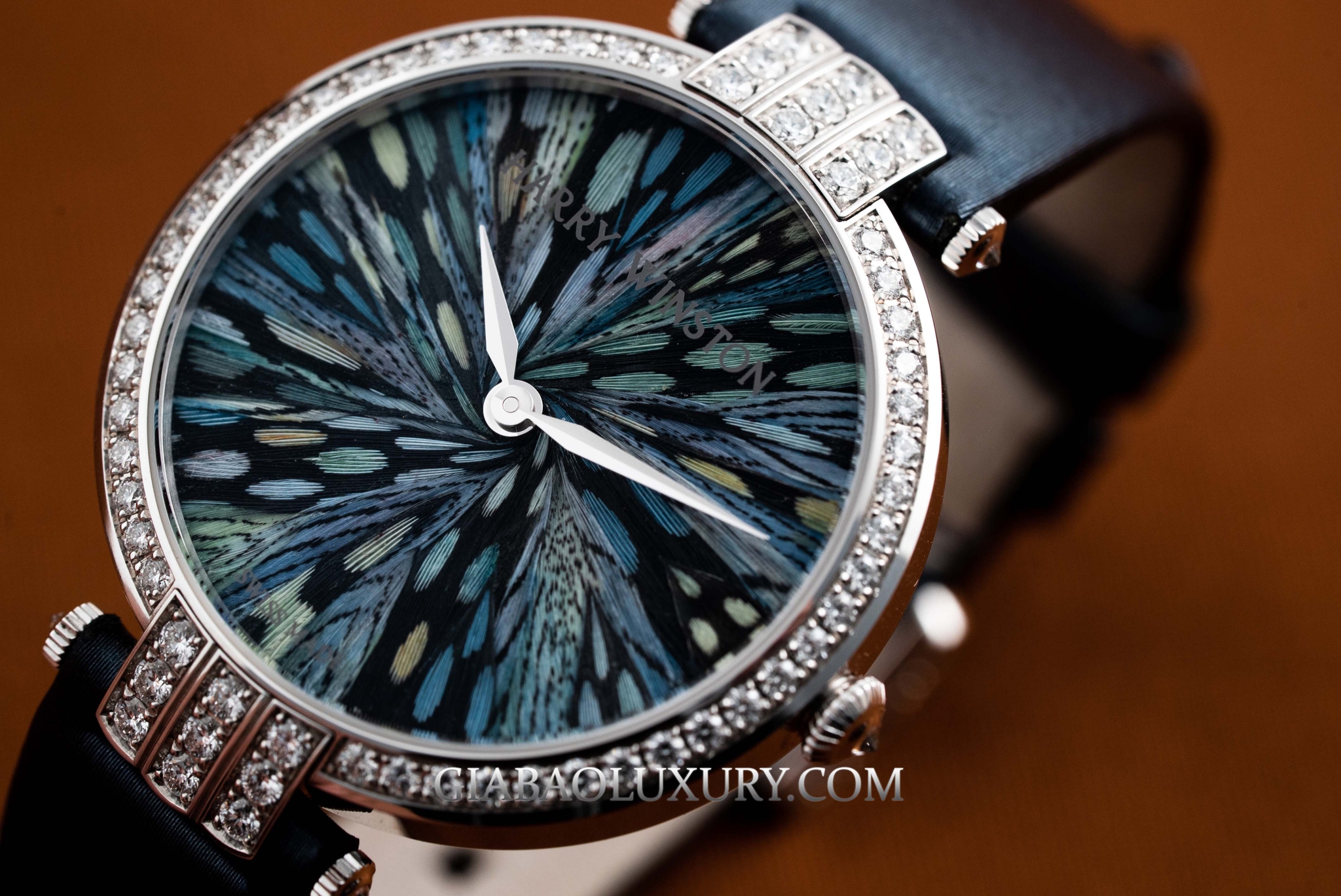 Harry Winston Premier Feathers Ladies Quartz 36mm