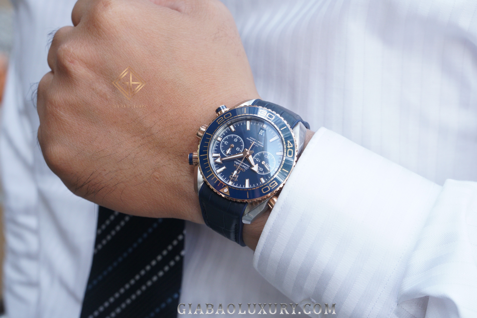 Đồng Hồ Omega Seamaster Planet Ocean 600M Co-Axial Master Chronometer 45.5mm 215.23.46.51.03.001