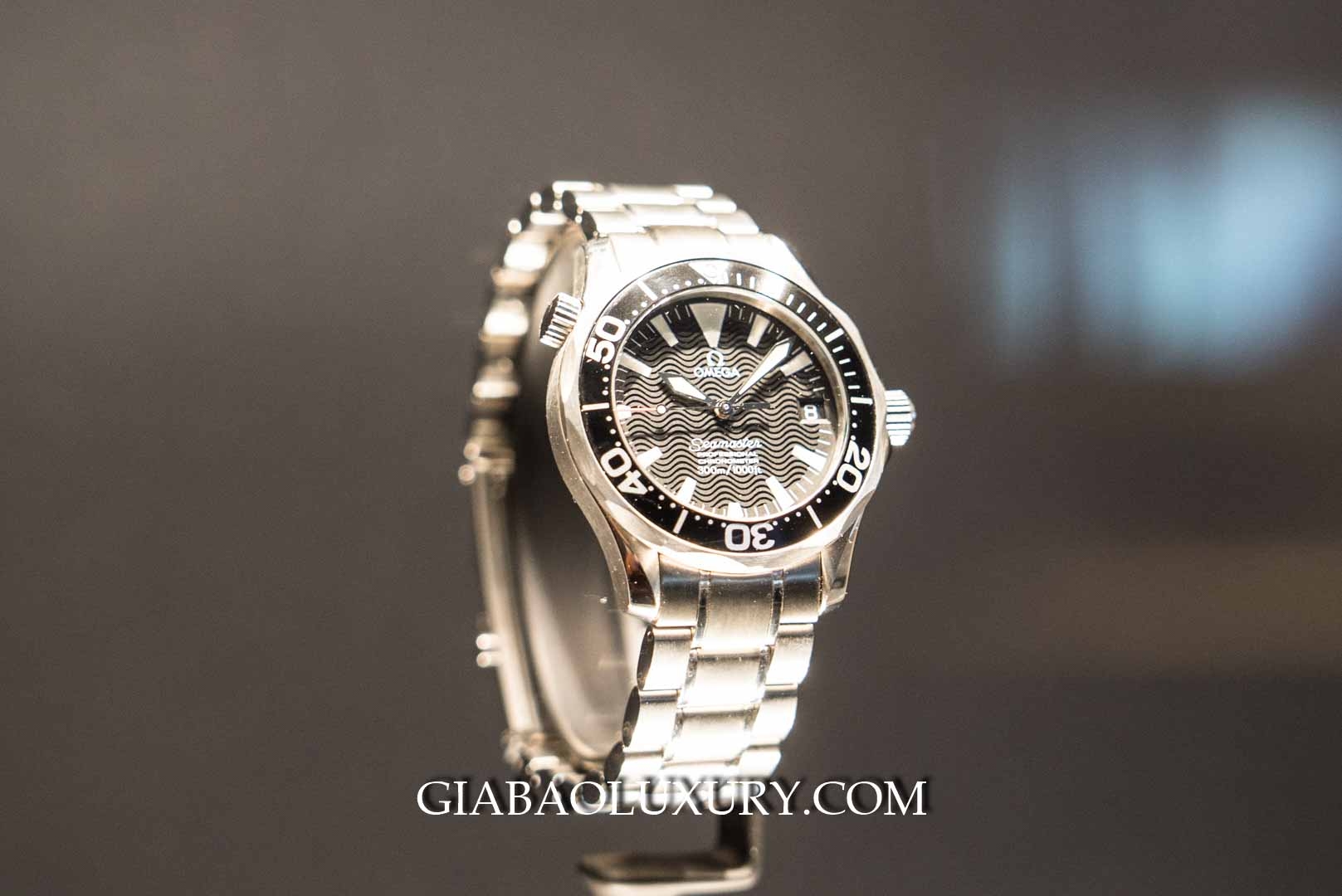 đồng hồ Omega Mid-Size Diver