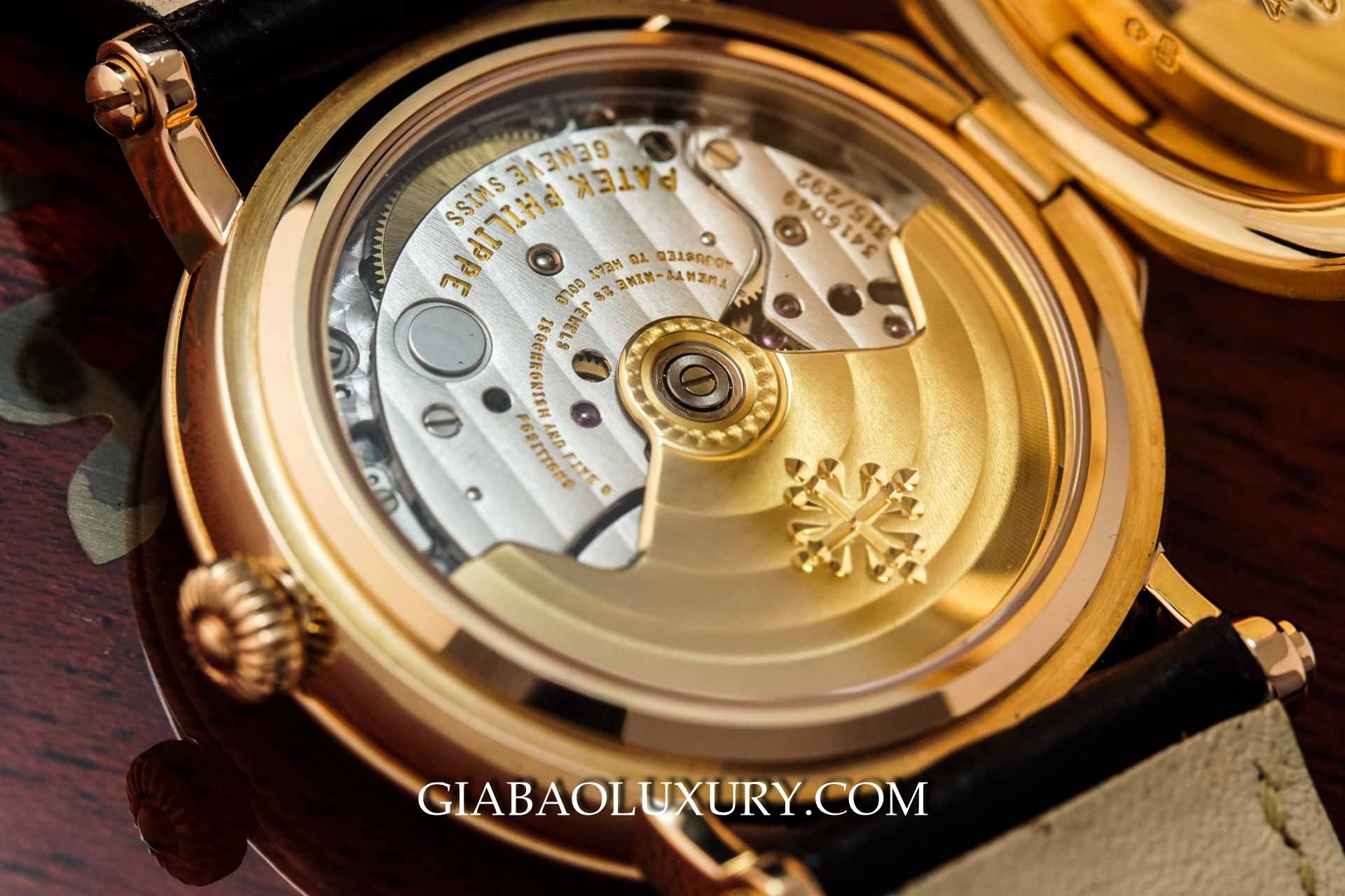 Đồng hồ Patek Philippe Calatrava 5053R