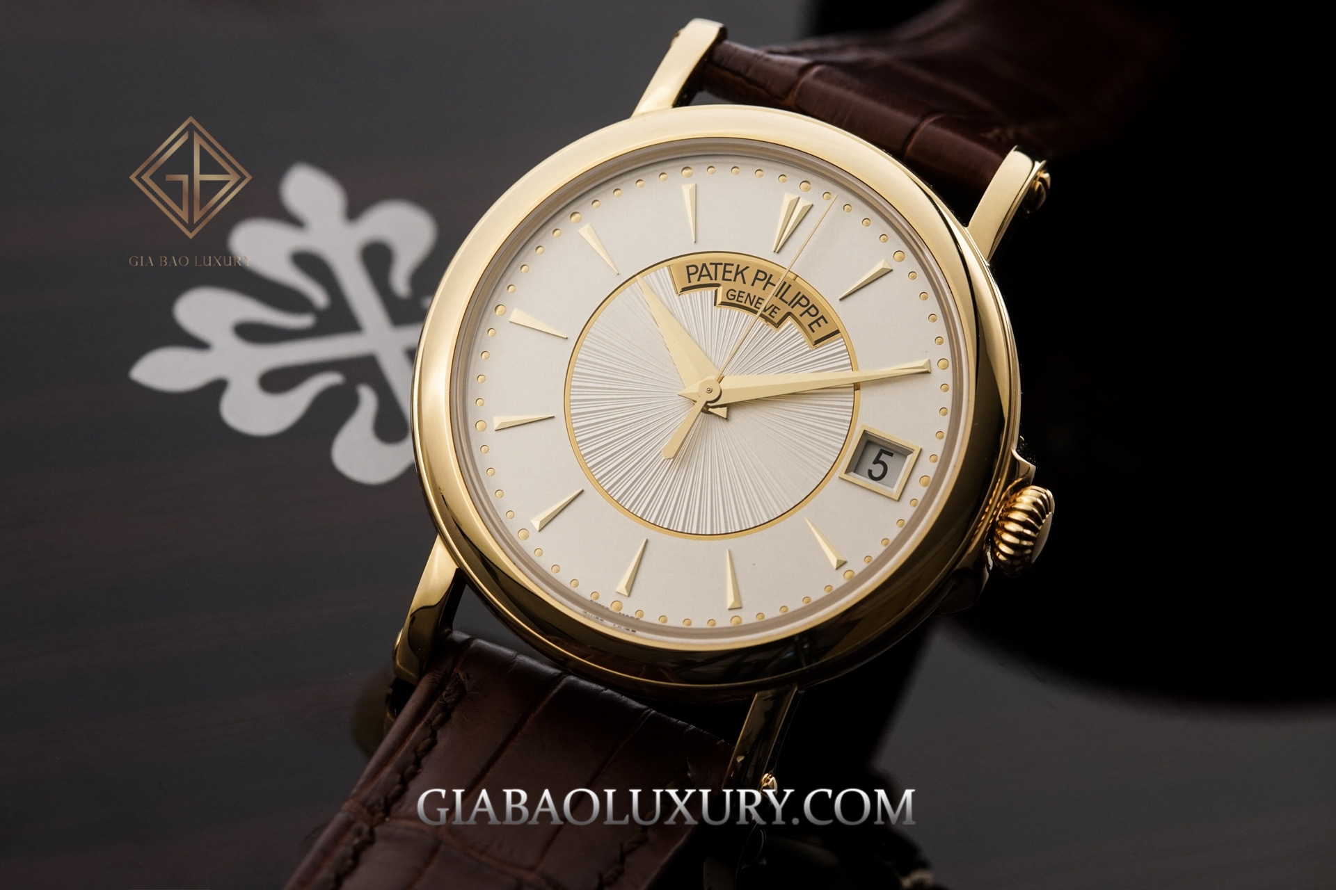 Đồng Hồ Patek Philippe Calatrava 5153J-001