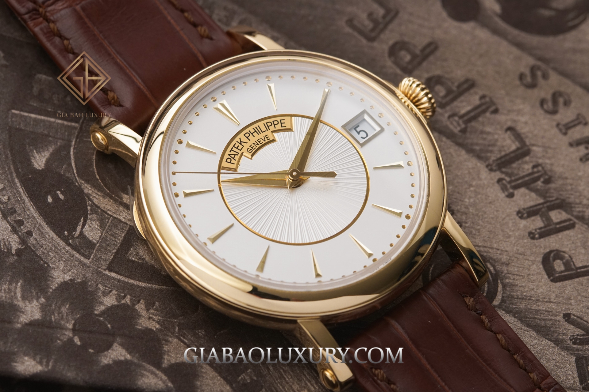 Đồng Hồ Patek Philippe Calatrava 5153J-001