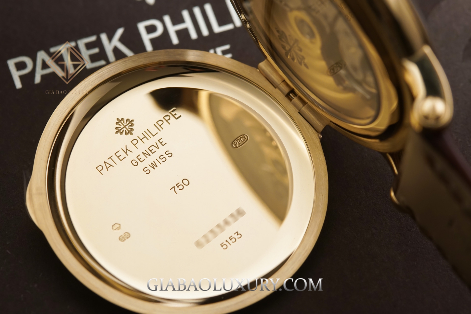 Đồng Hồ Patek Philippe Calatrava 5153J-001