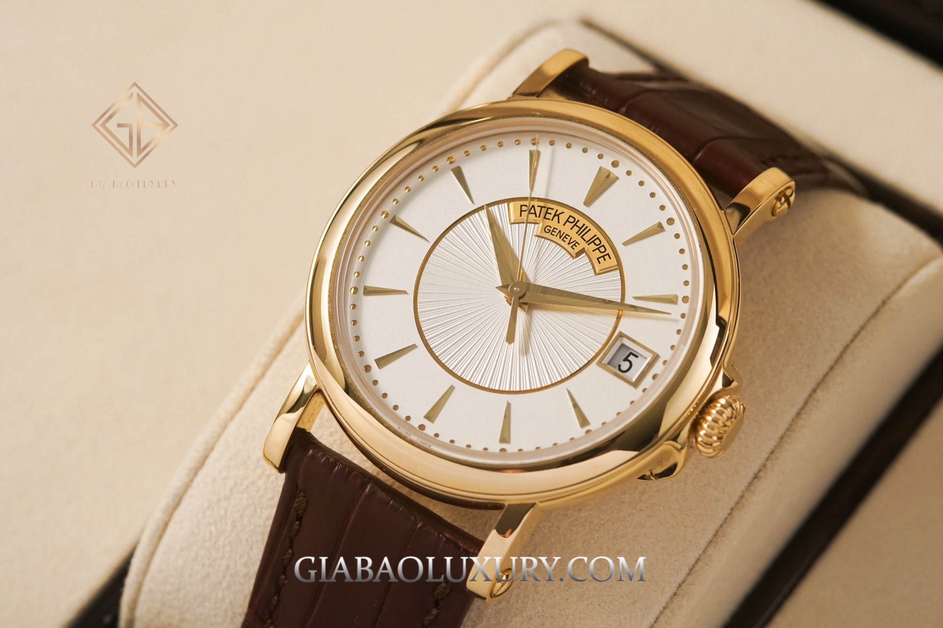 Đồng Hồ Patek Philippe Calatrava 5153J-001