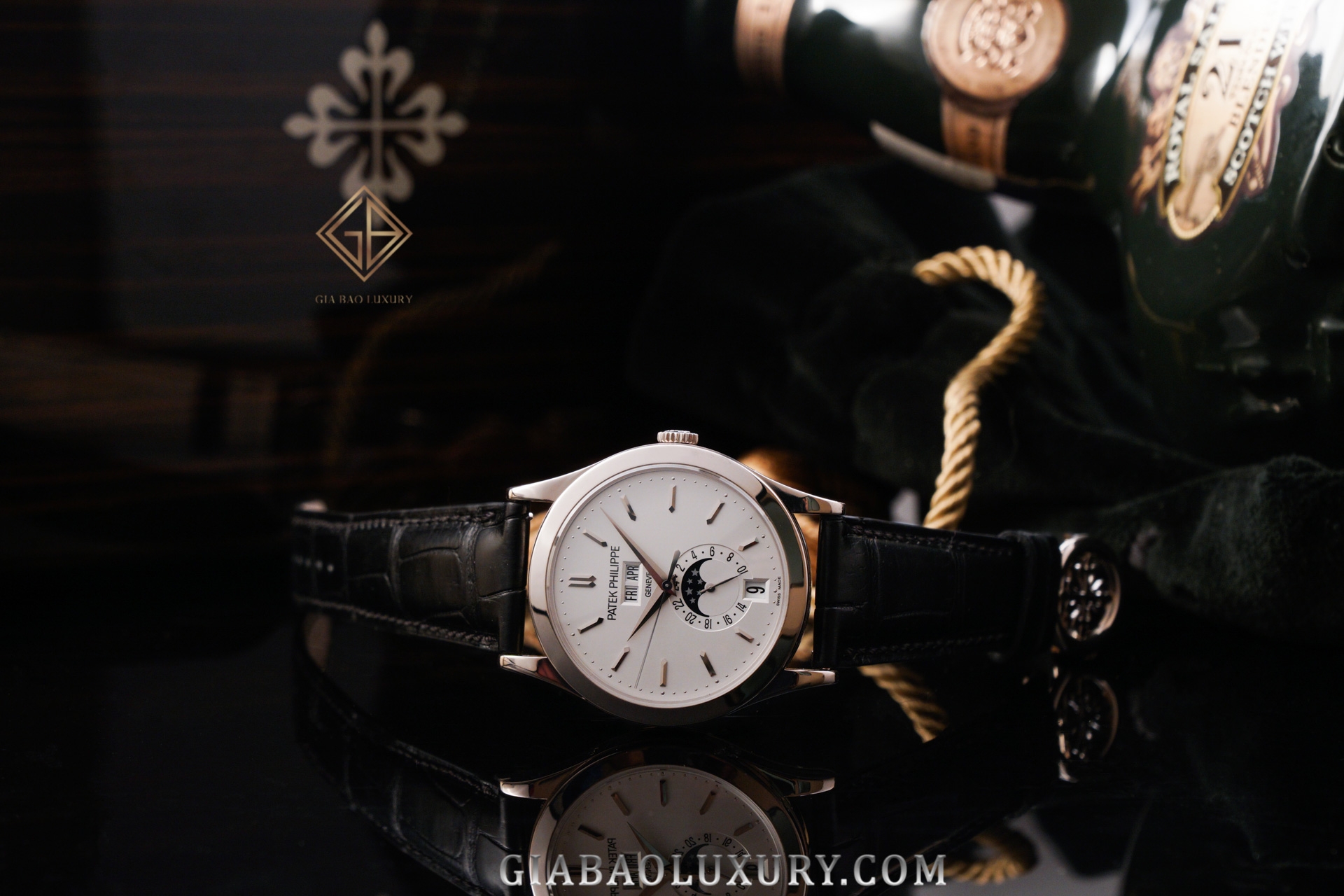 Đồng Hồ Patek Philippe Complications 5396G-011 (Used)