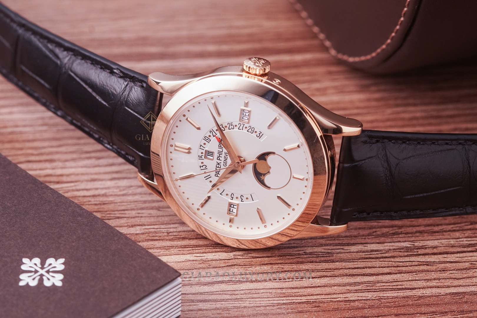 Đồng Hồ Patek Philippe Grand Complications 5496R-001