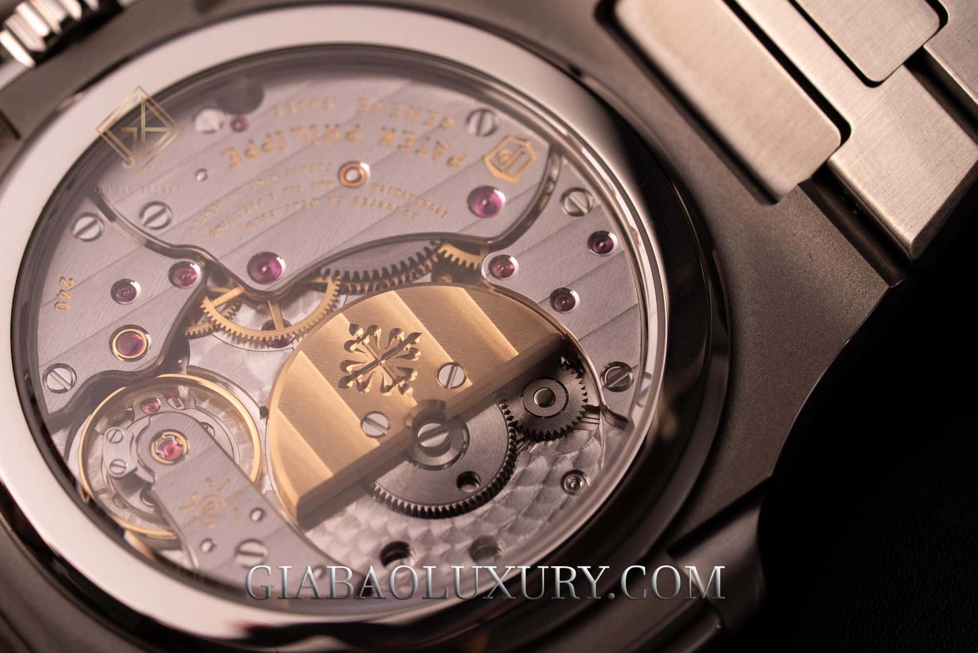 Review Đồng Hồ Patek Philippe Nautilus 5712/1A