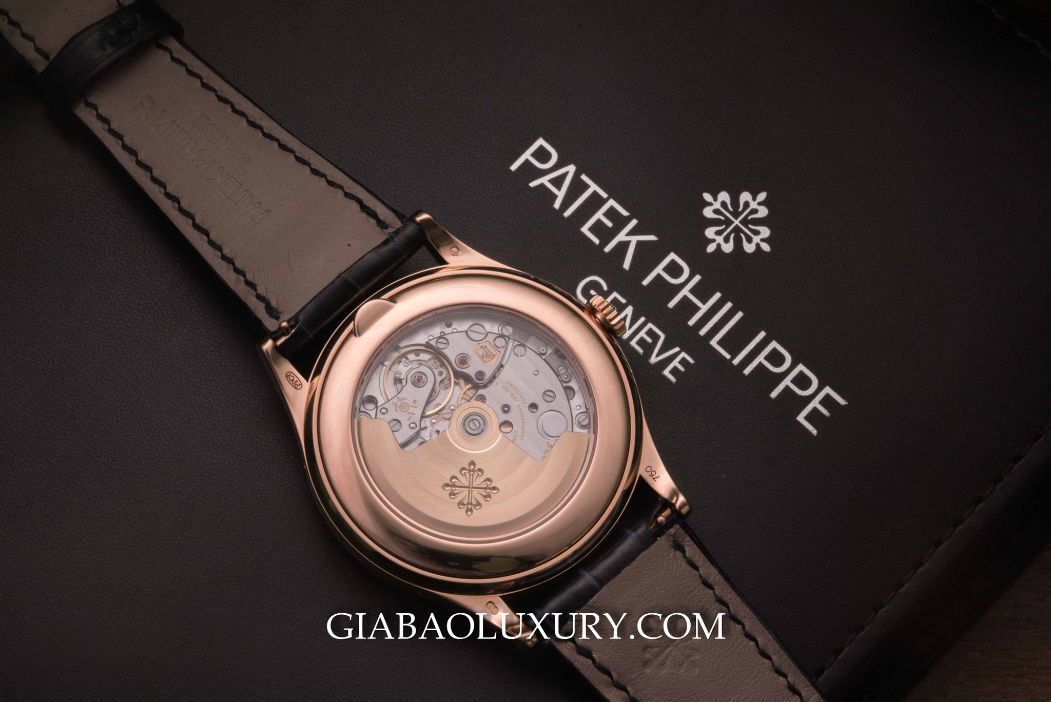 Đồng Hồ Patek Philippe Annual Calendar 5496R-014 Mid Night Blue