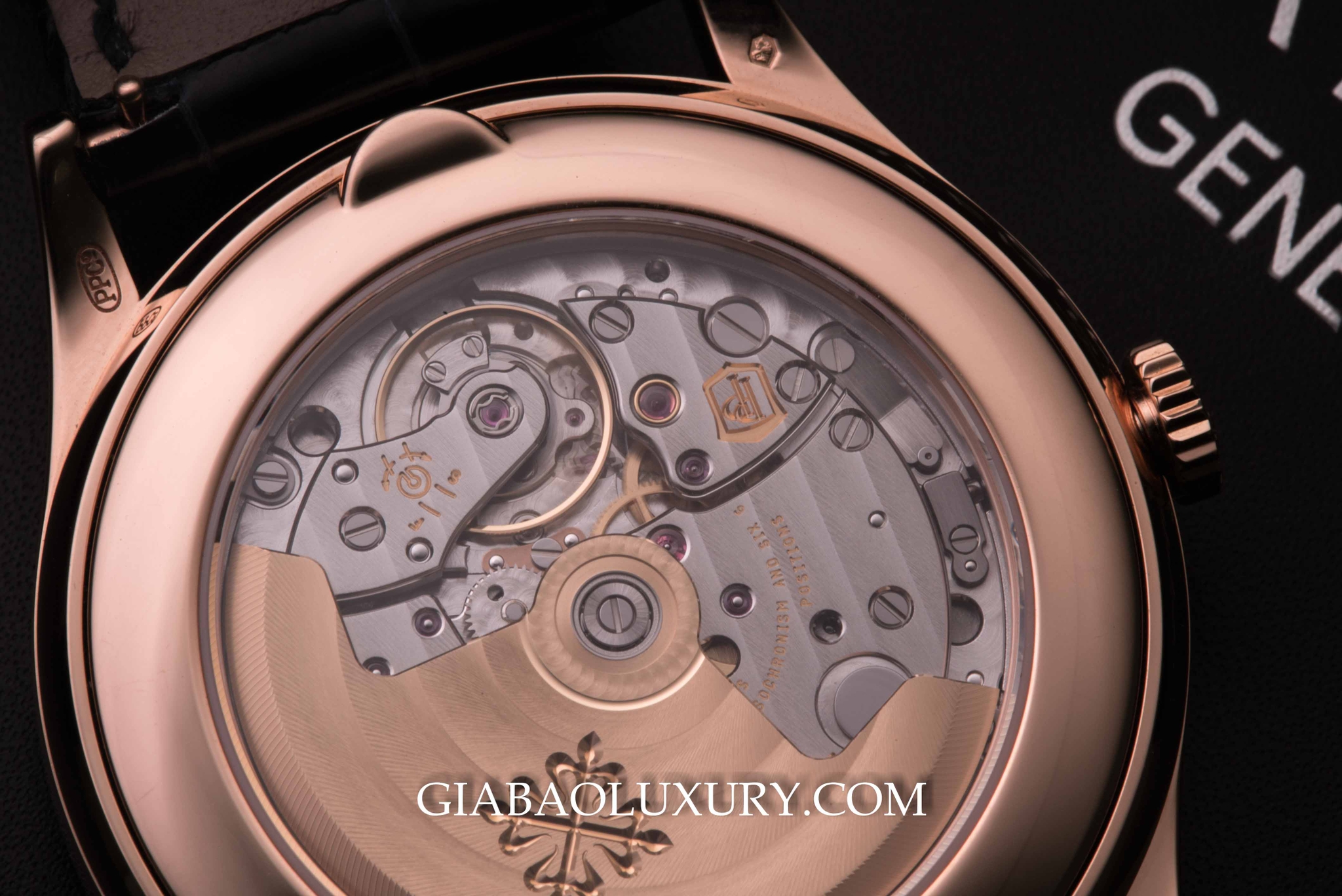 Đồng Hồ Patek Philippe Annual Calendar 5496R-014 Mid Night Blue