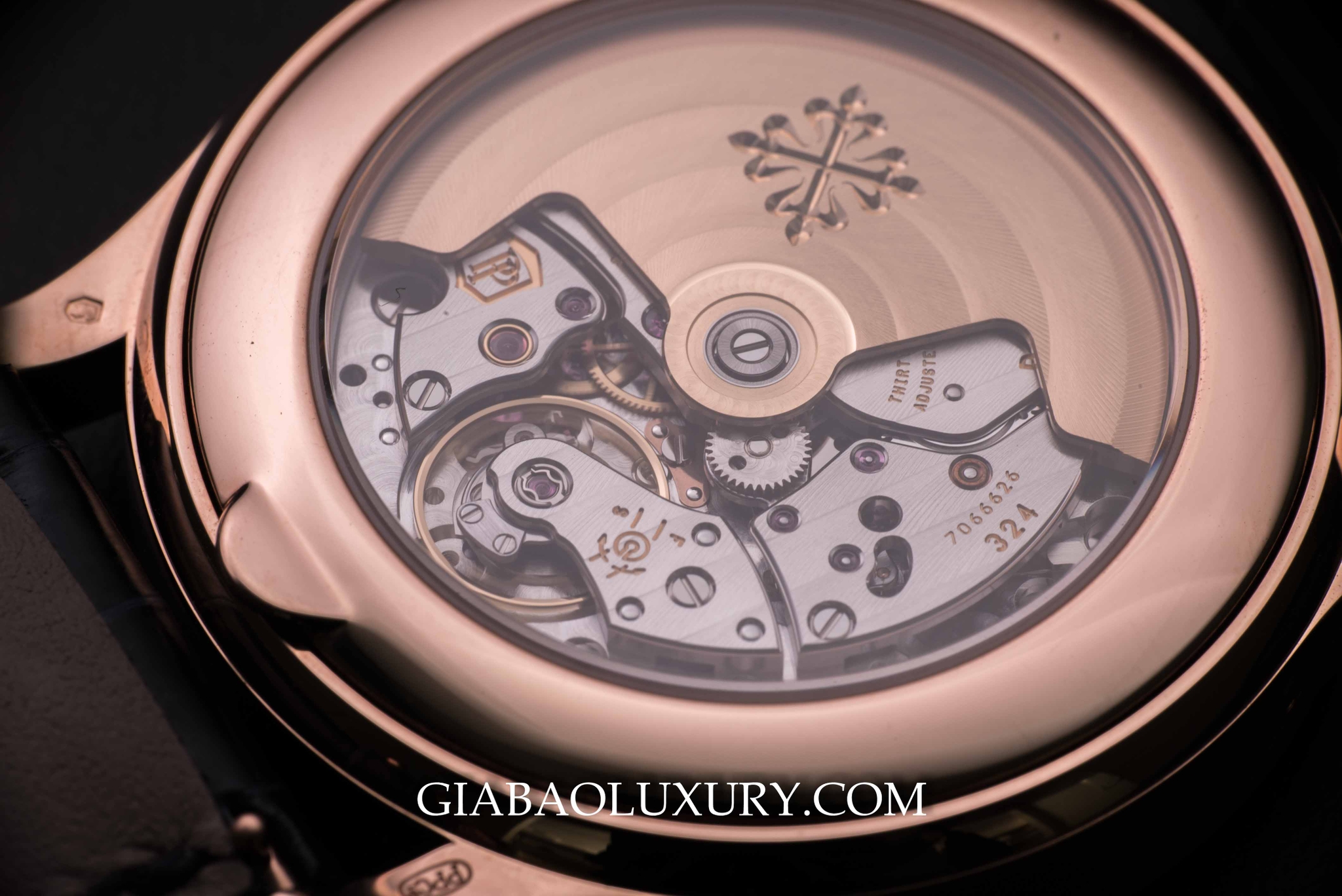 Đồng Hồ Patek Philippe Annual Calendar 5496R-014 Mid Night Blue