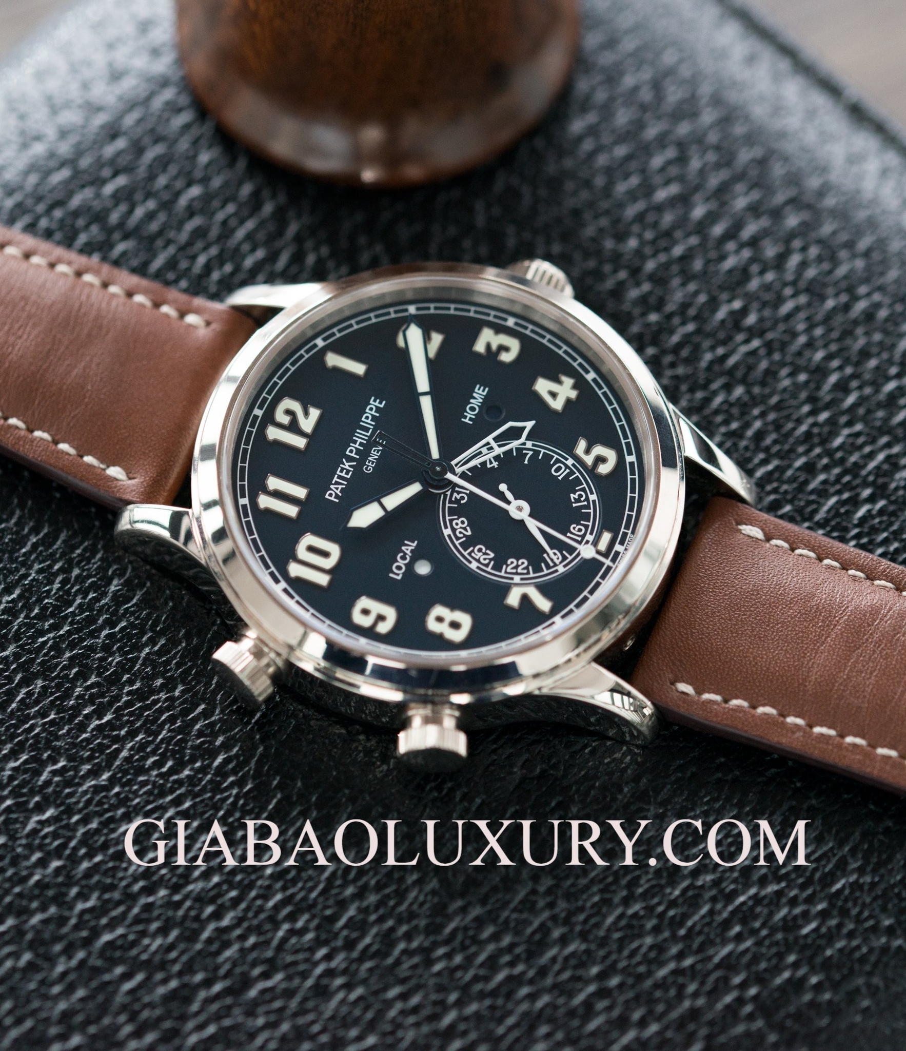 Đồng hồ Patek Philippe Calatrava 5524G-001