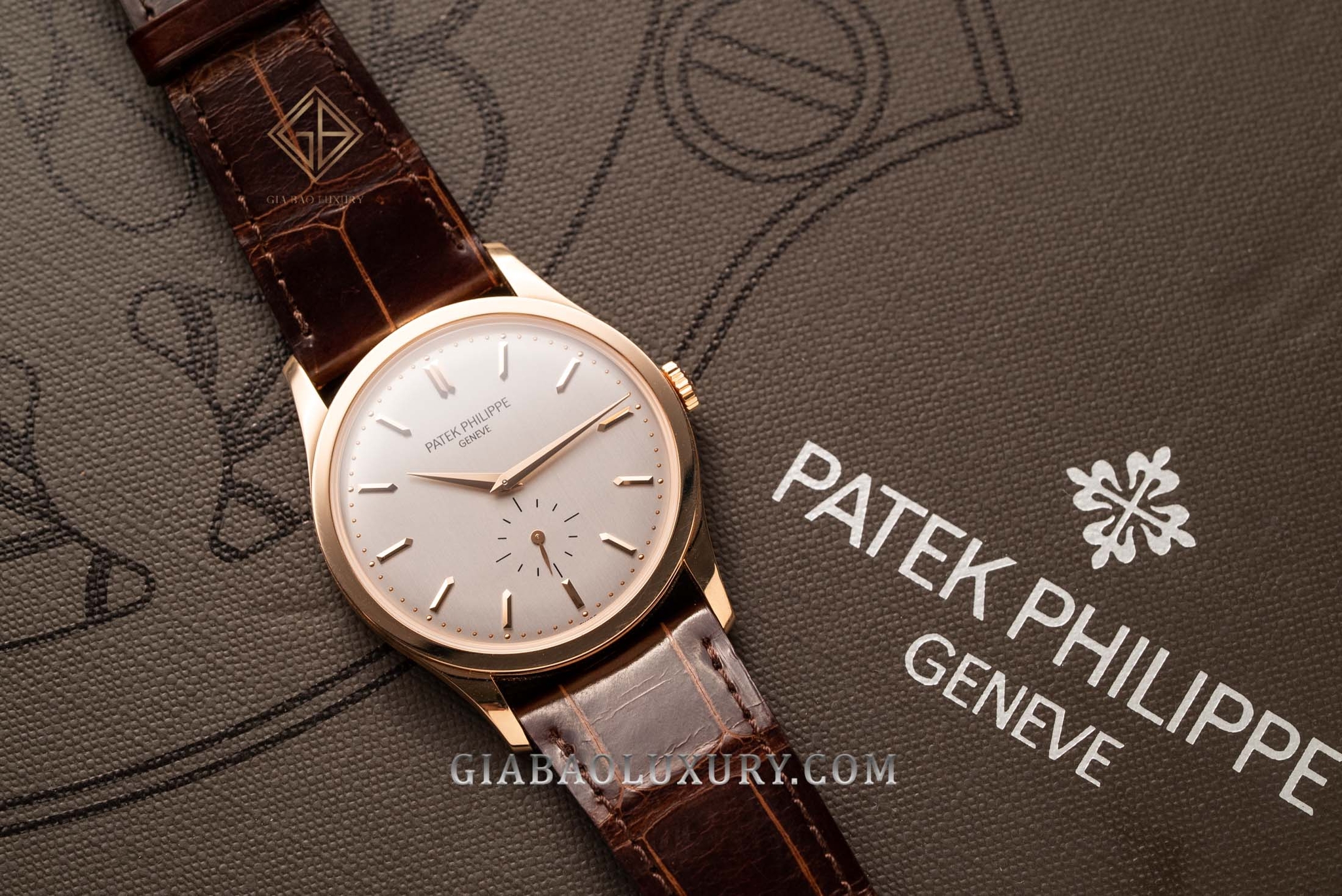 Đồng Hồ Patek Philippe Calatrava 5196R-001