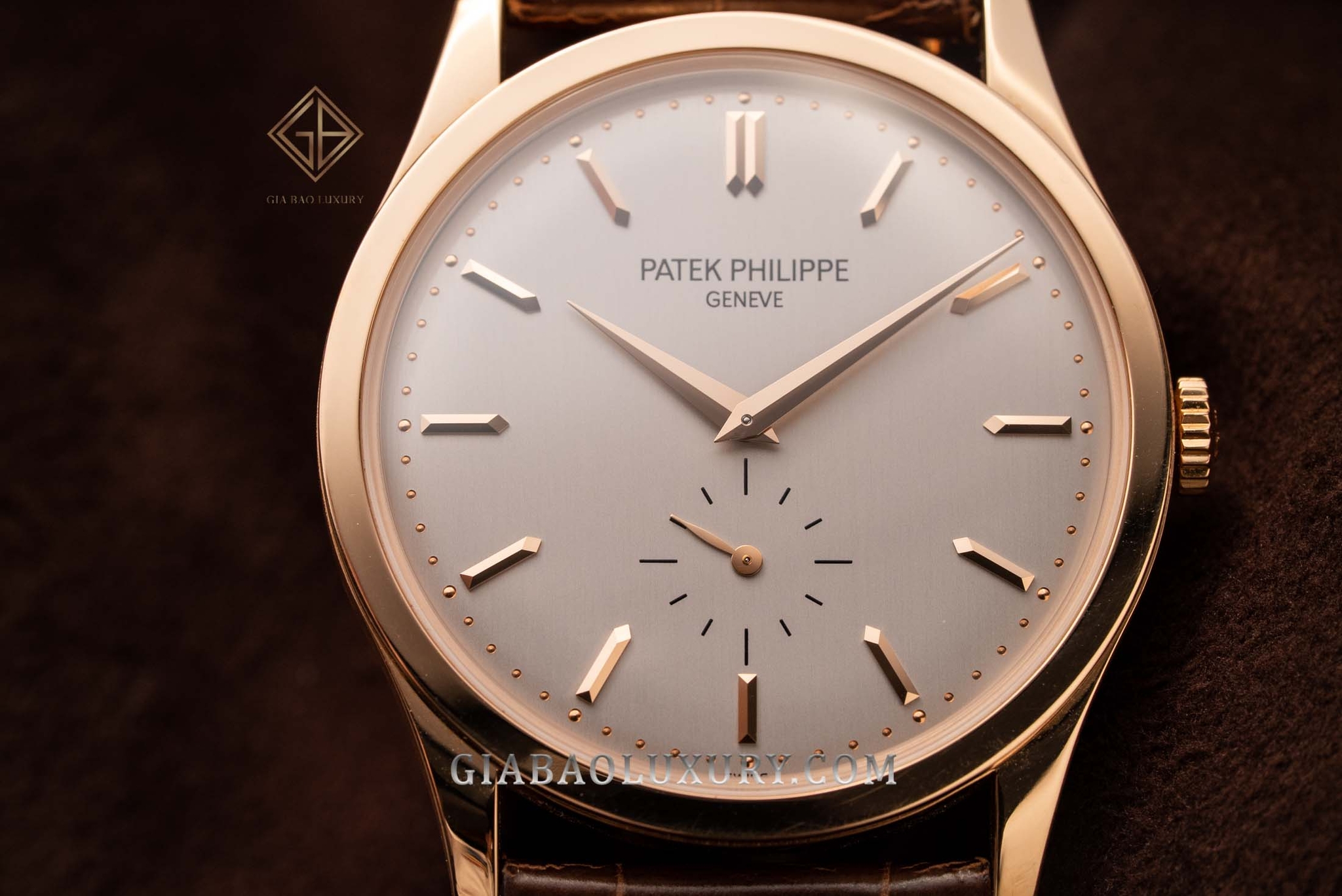 Đồng Hồ Patek Philippe Calatrava 5196R-001