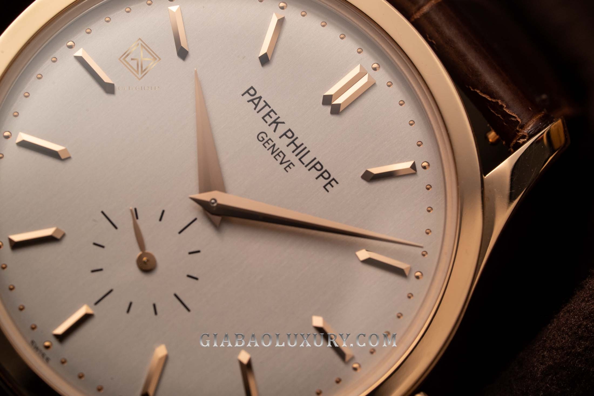 Đồng Hồ Patek Philippe Calatrava 5196R-001