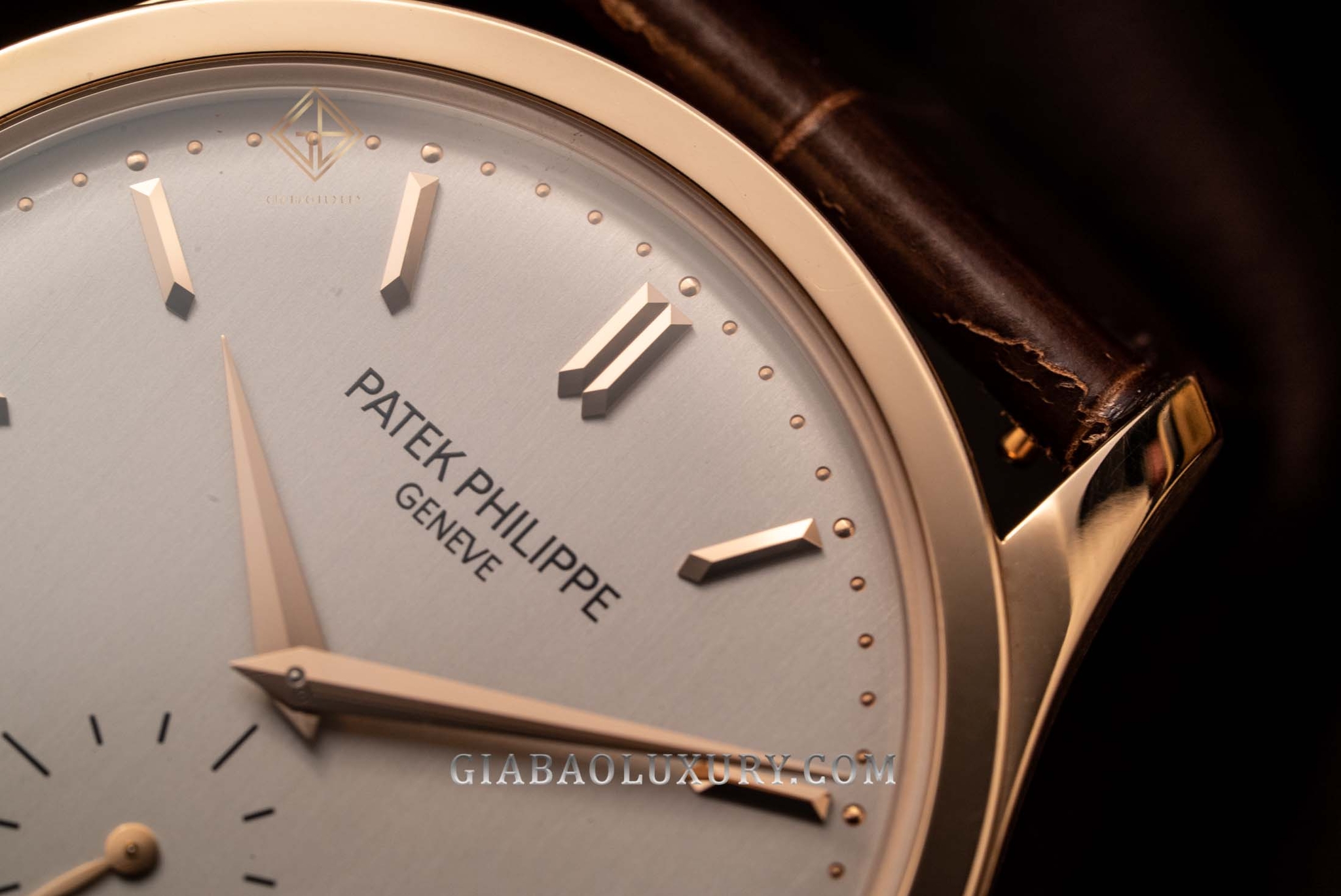 Đồng Hồ Patek Philippe Calatrava 5196R-001