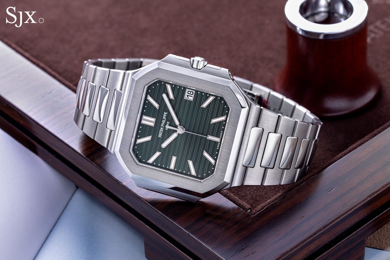 Tiêu Chuẩn Mới Của Dấu Ấn Patek Philippe: Chính Xác Và Bền Bỉ