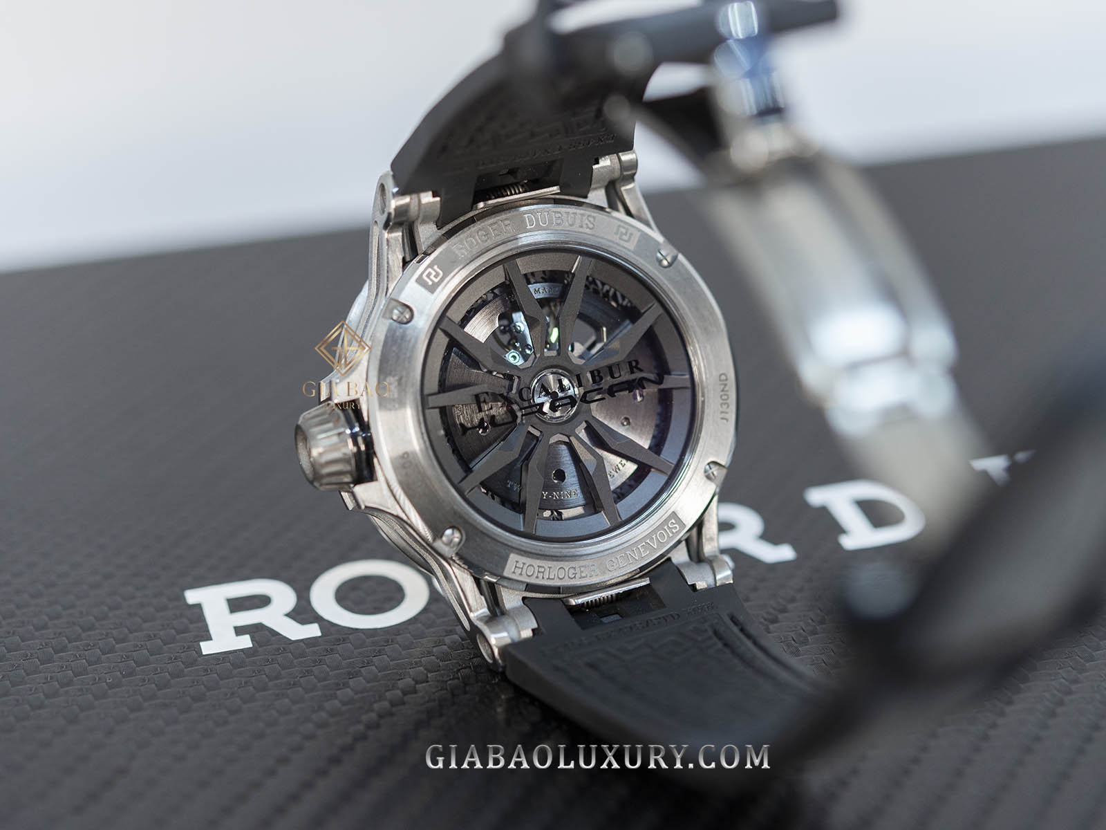 Đồng Hồ Roger Dubuis Excalibur RDDBEX0748